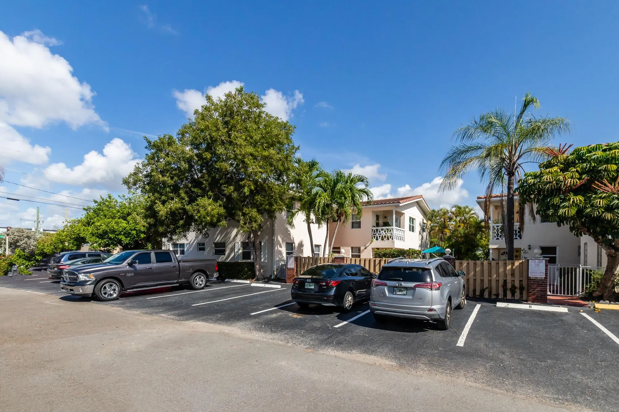 2591 NE 55th Court, #201