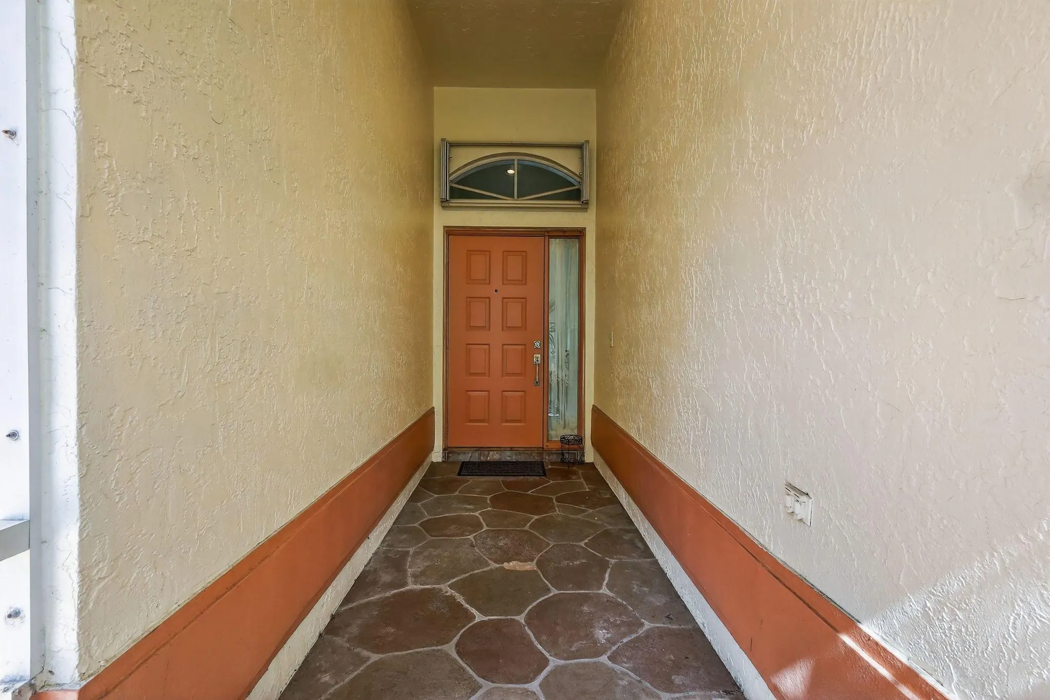 1520 S Club Drive