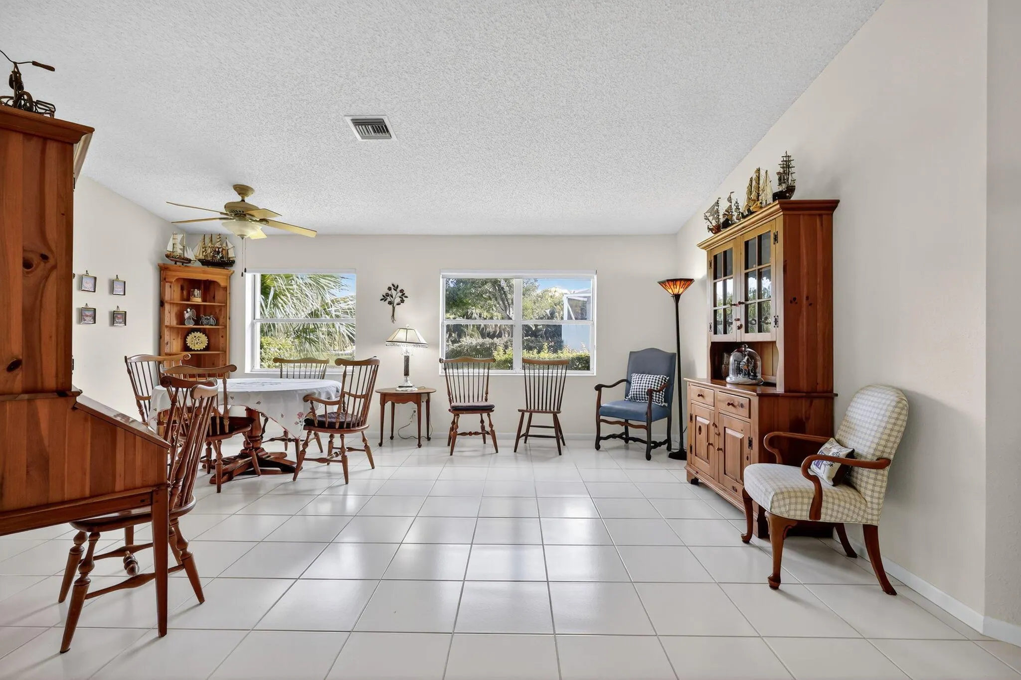 1520 S Club Drive