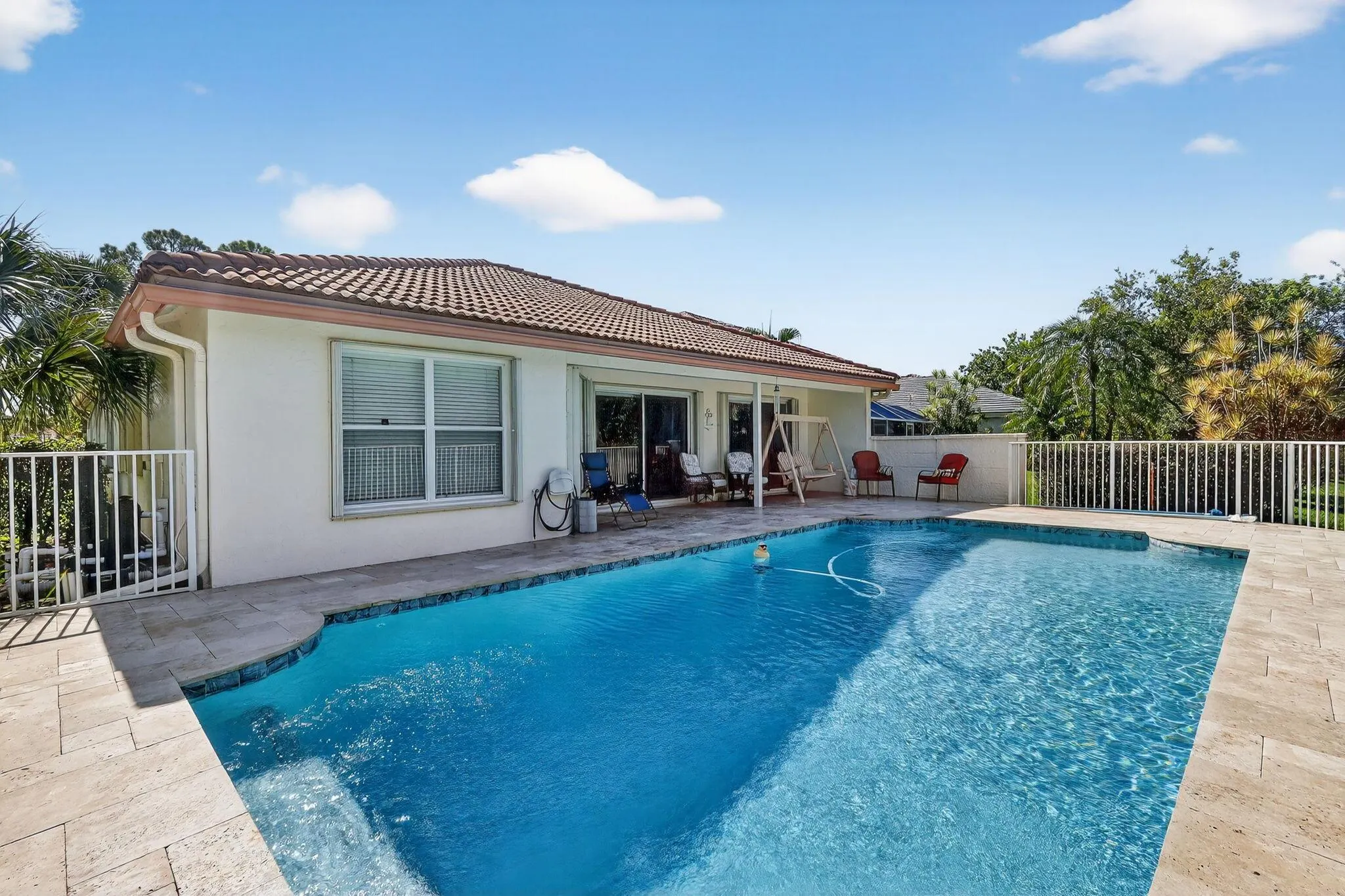 1520 S Club Drive