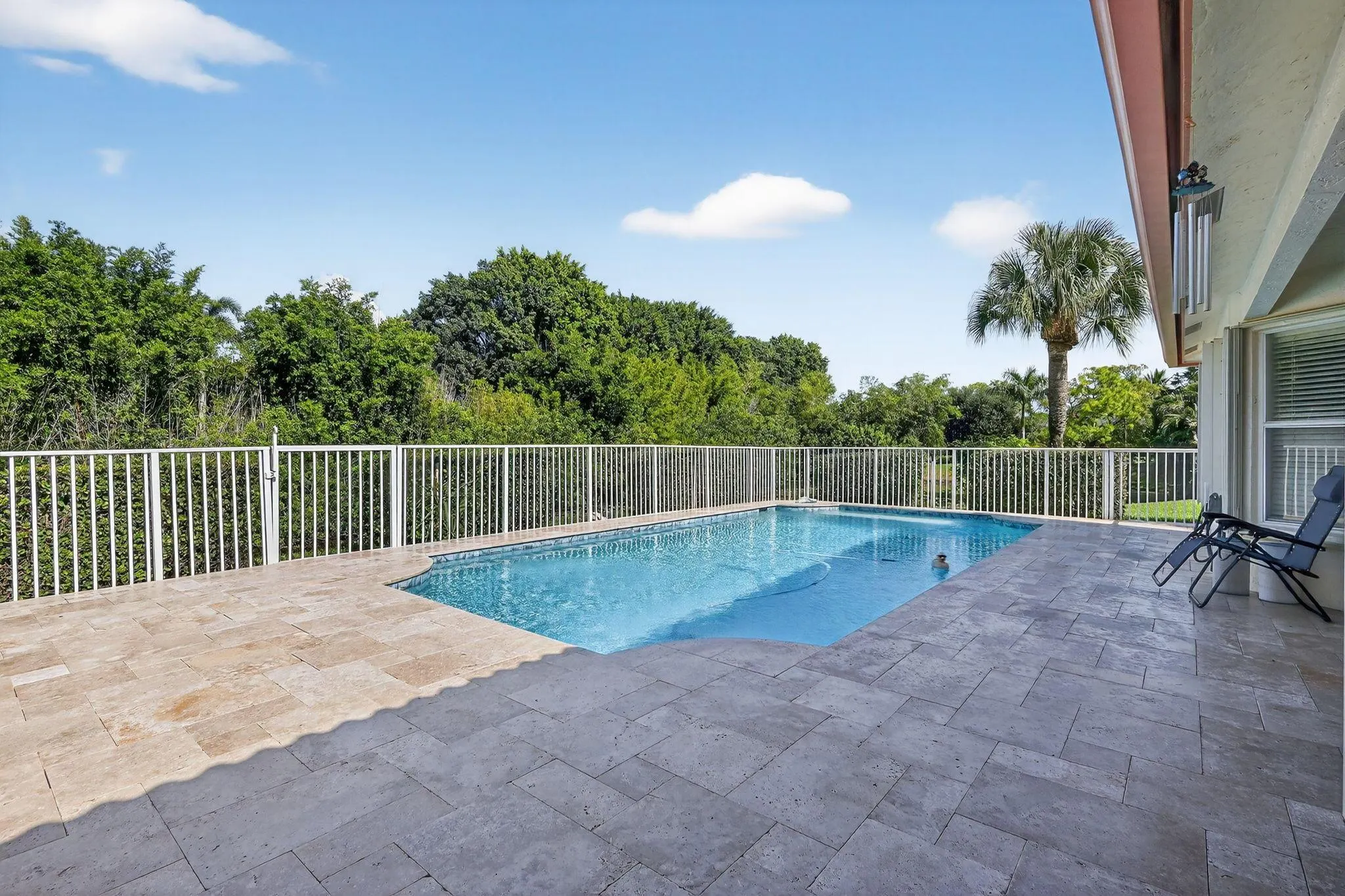 1520 S Club Drive
