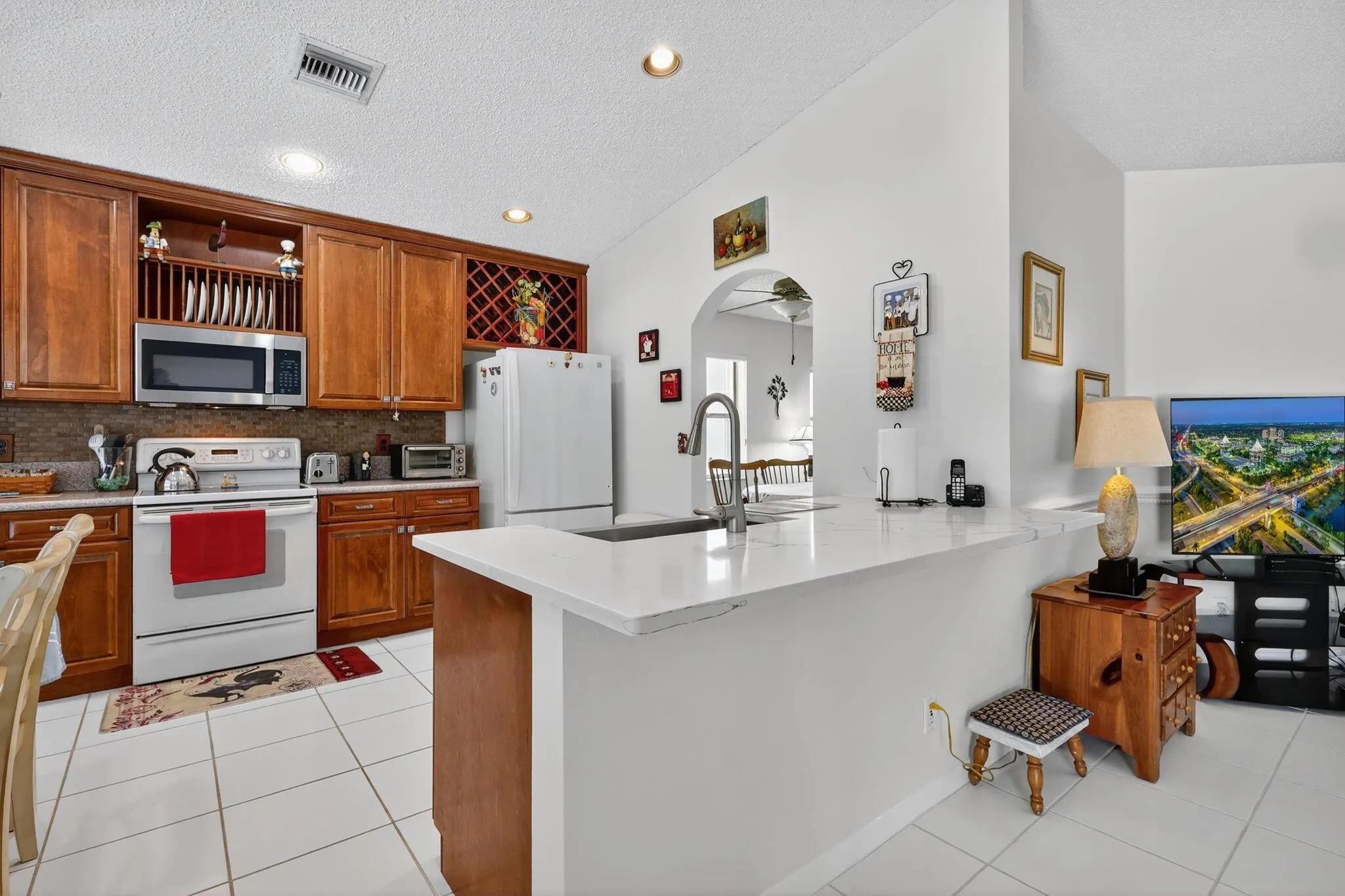 1520 S Club Drive