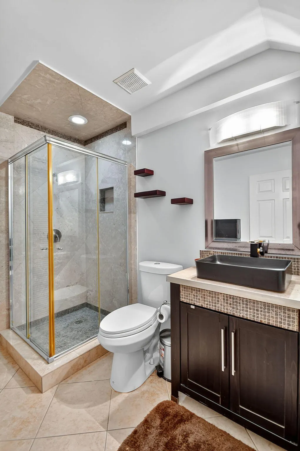 326 W Pine 19 Street, #19