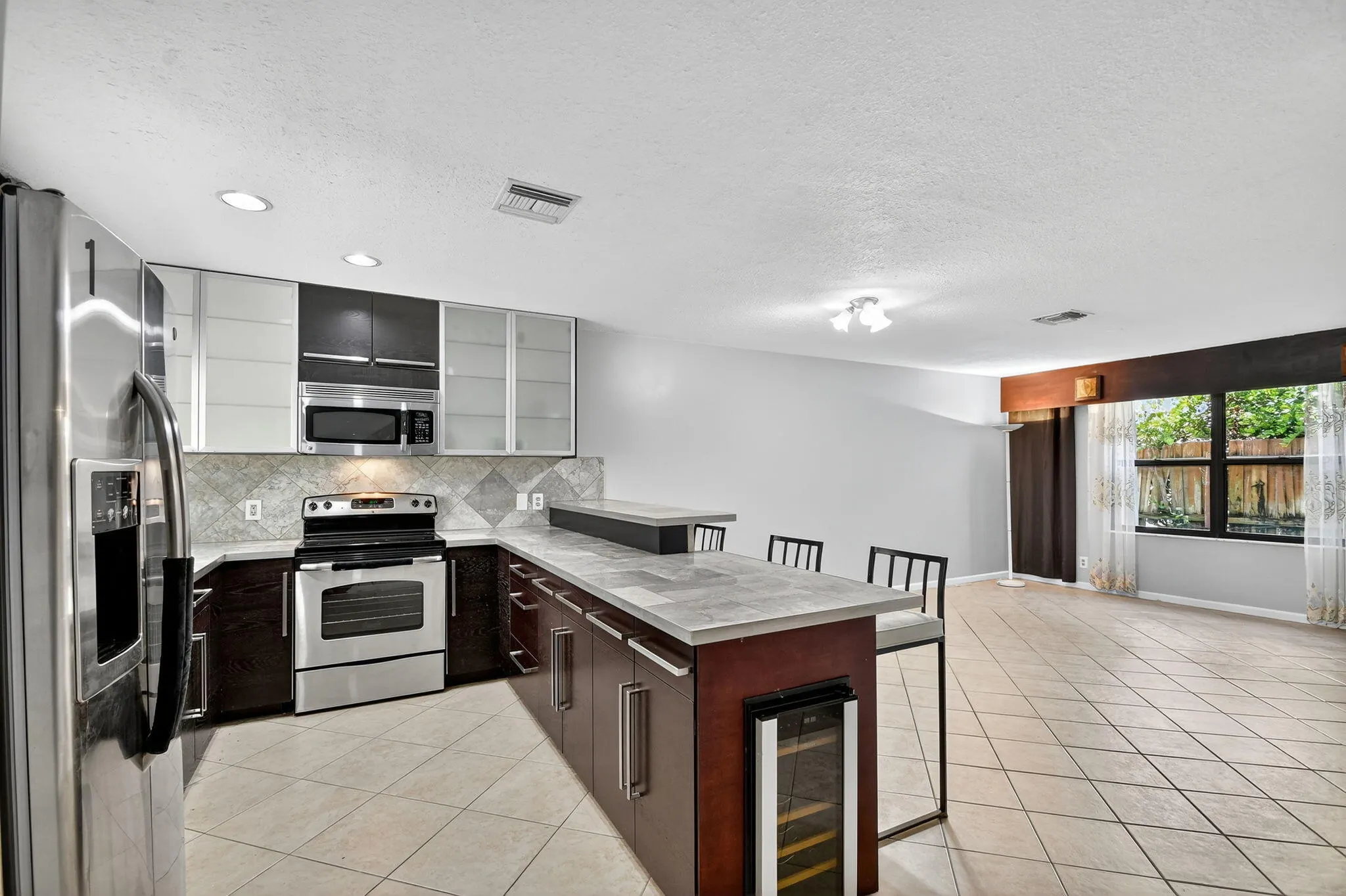 326 W Pine 19 Street, #19