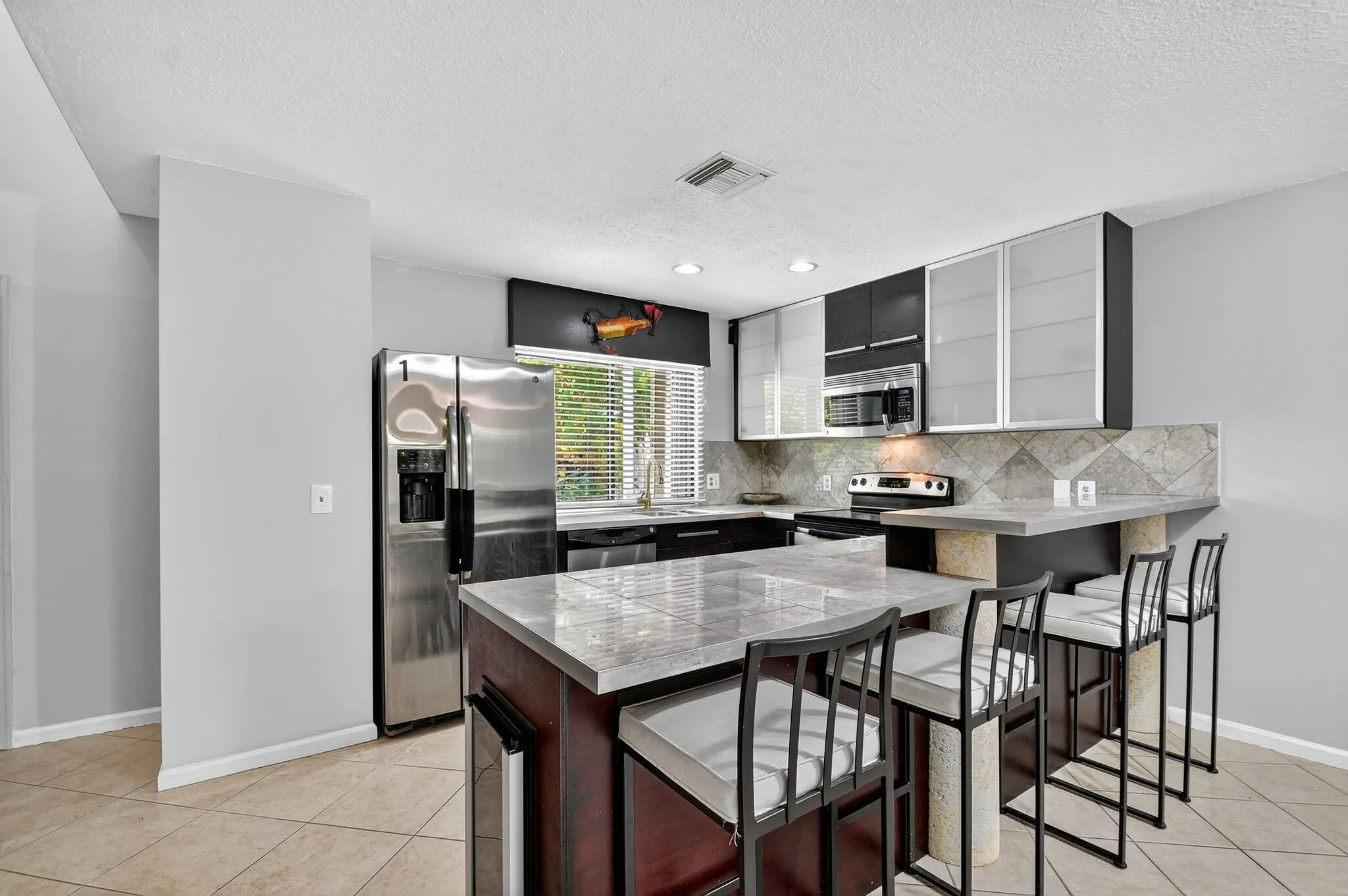 326 W Pine 19 Street, #19