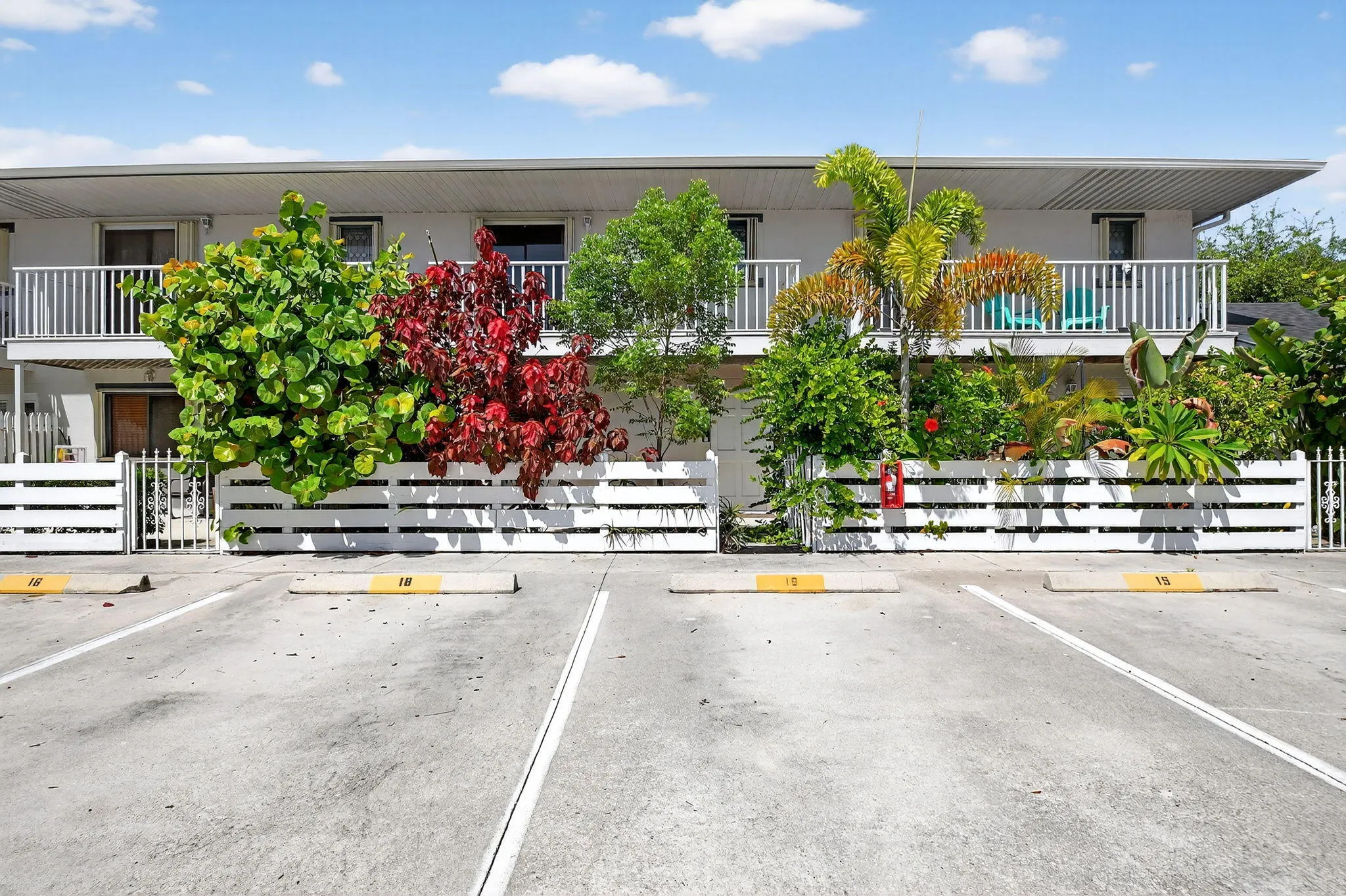 326 W Pine 19 Street, #19