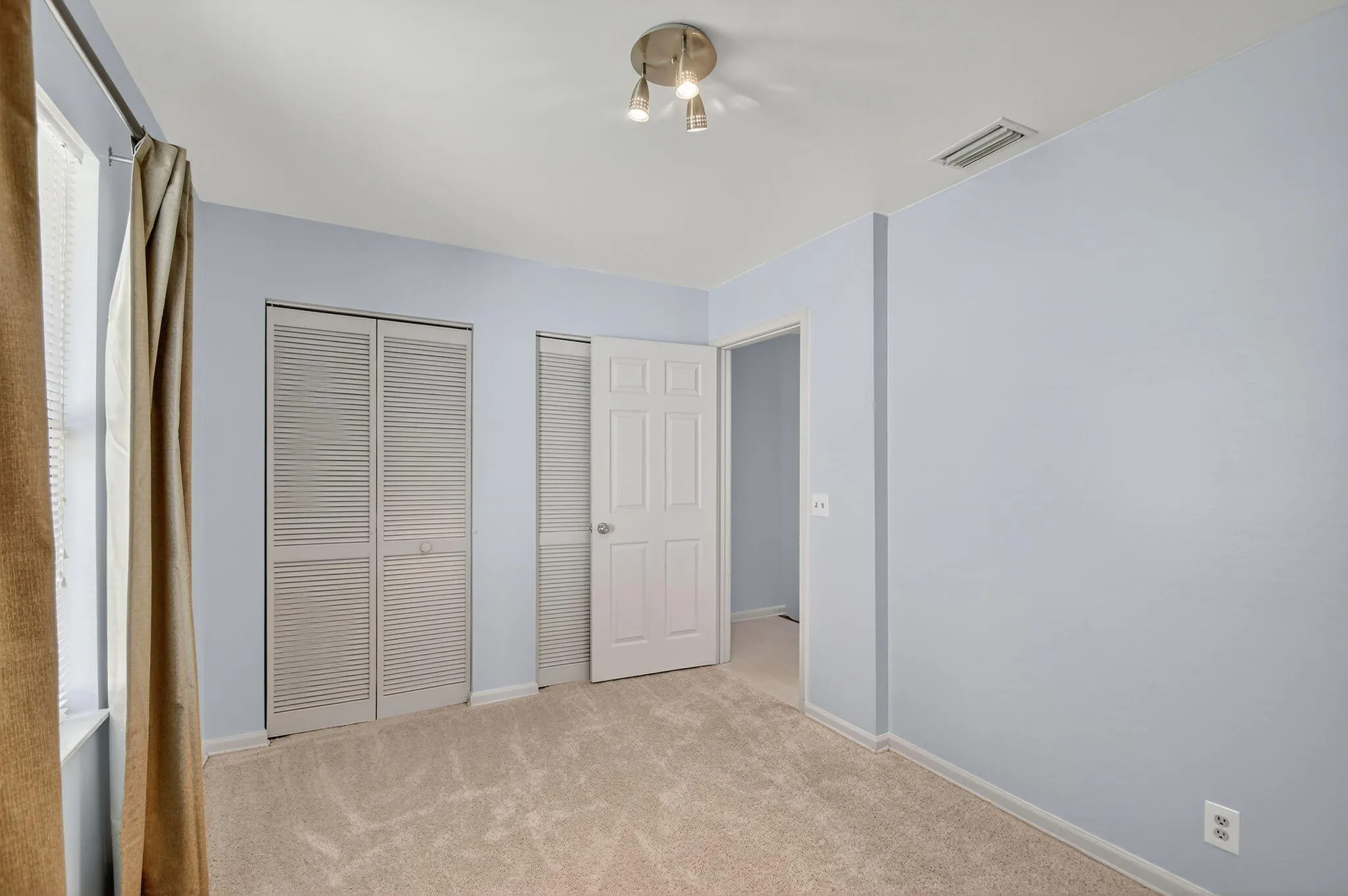 326 W Pine 19 Street, #19