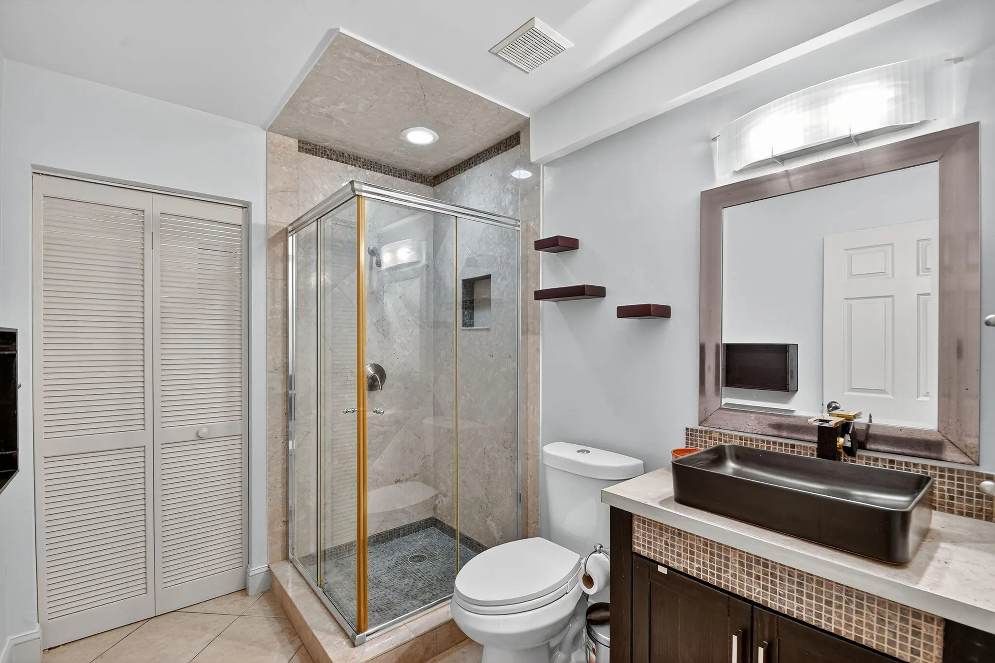326 W Pine 19 Street, #19