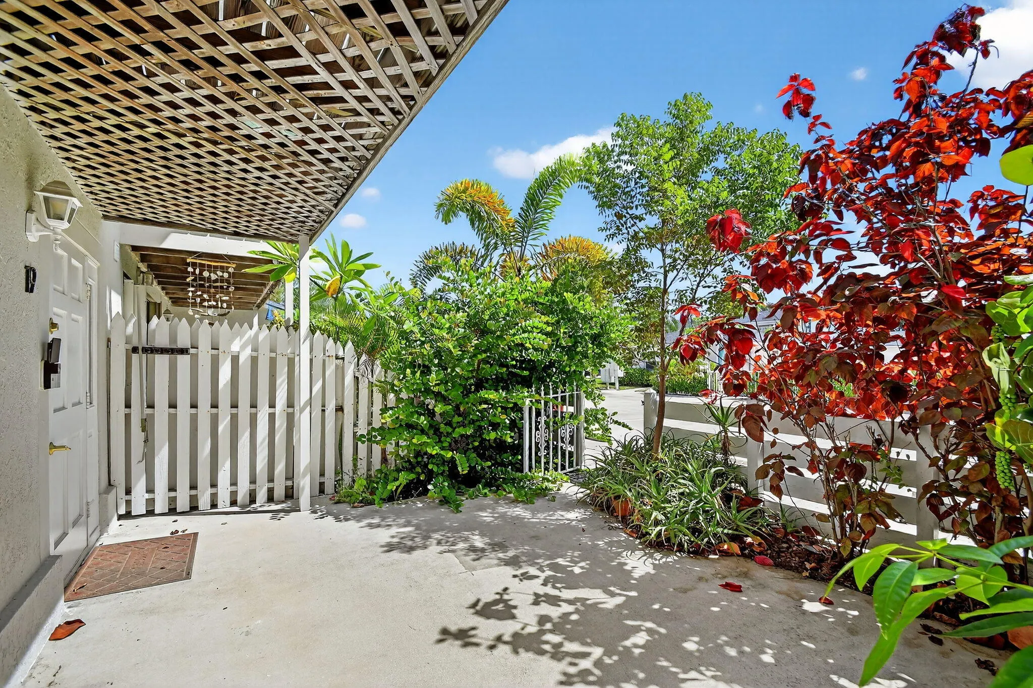 326 W Pine 19 Street, #19