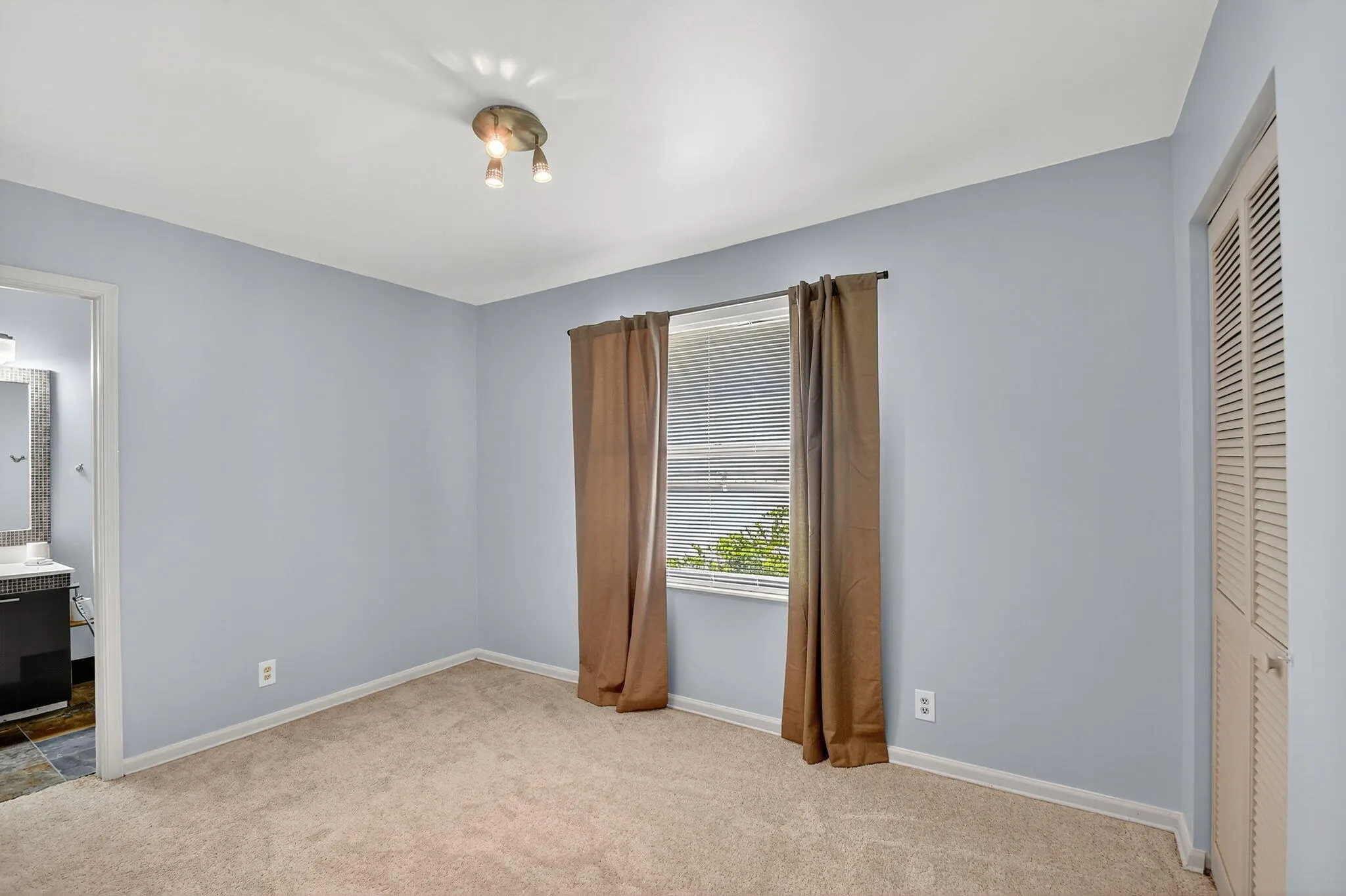 326 W Pine 19 Street, #19