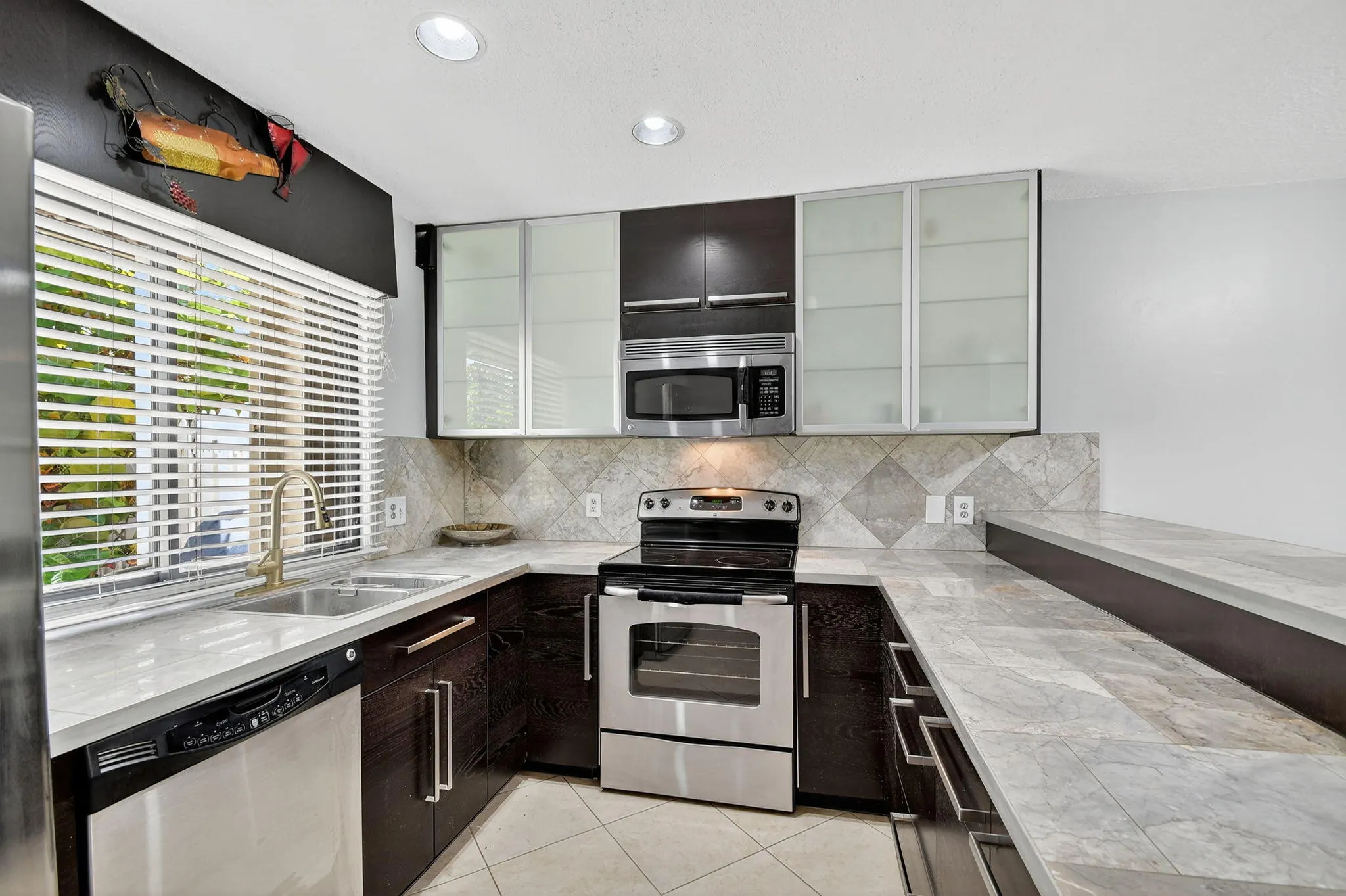 326 W Pine 19 Street, #19