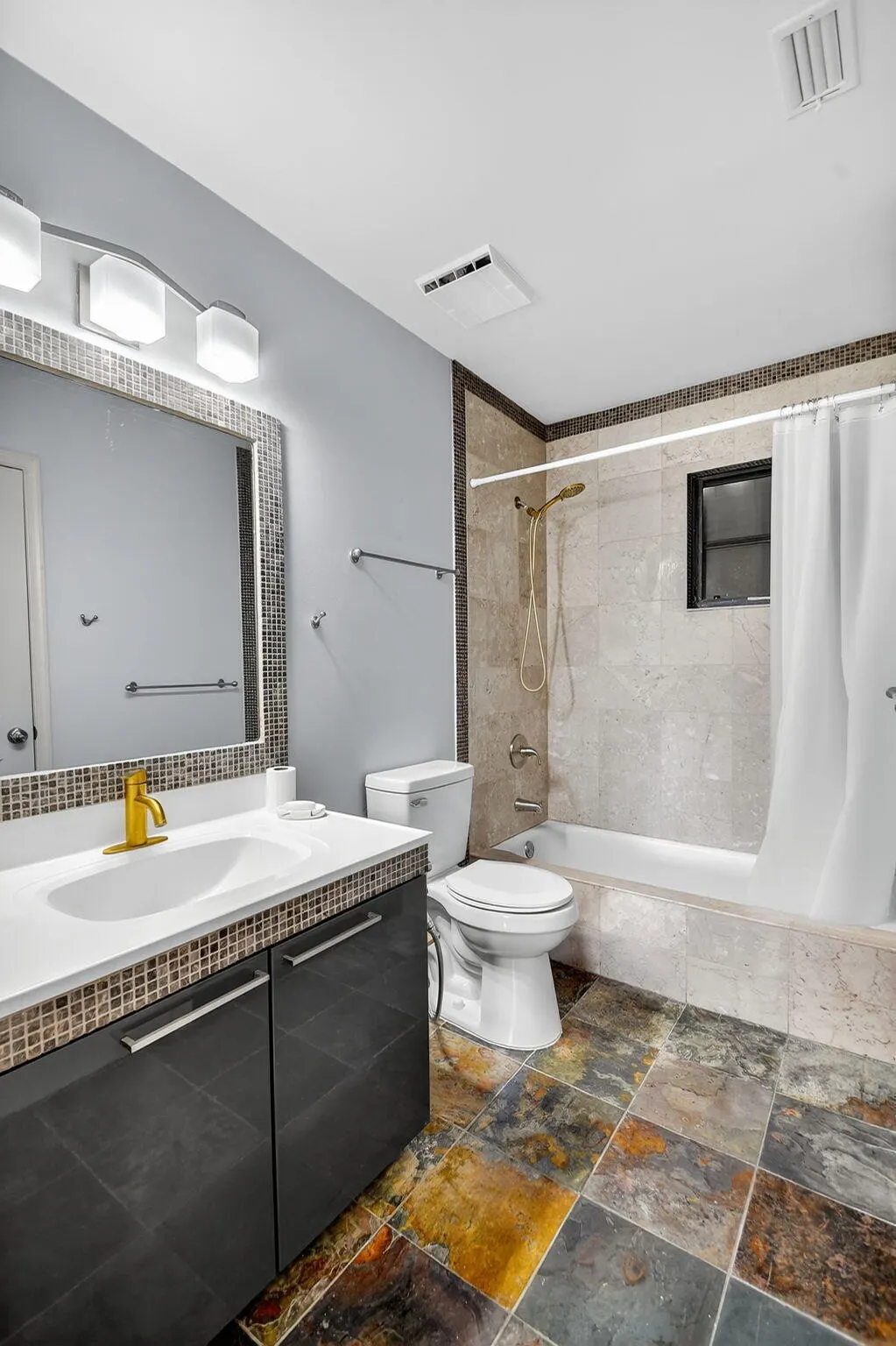 326 W Pine 19 Street, #19
