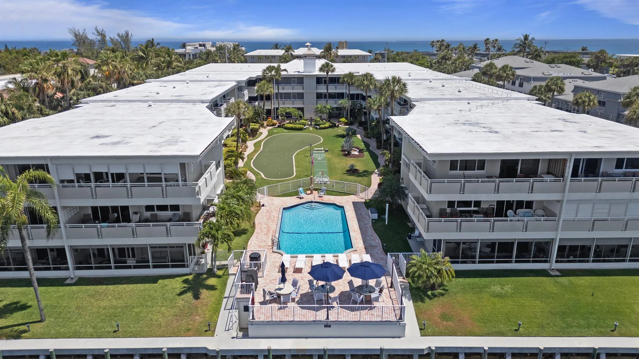 1198 Hillsboro Mile, #128
