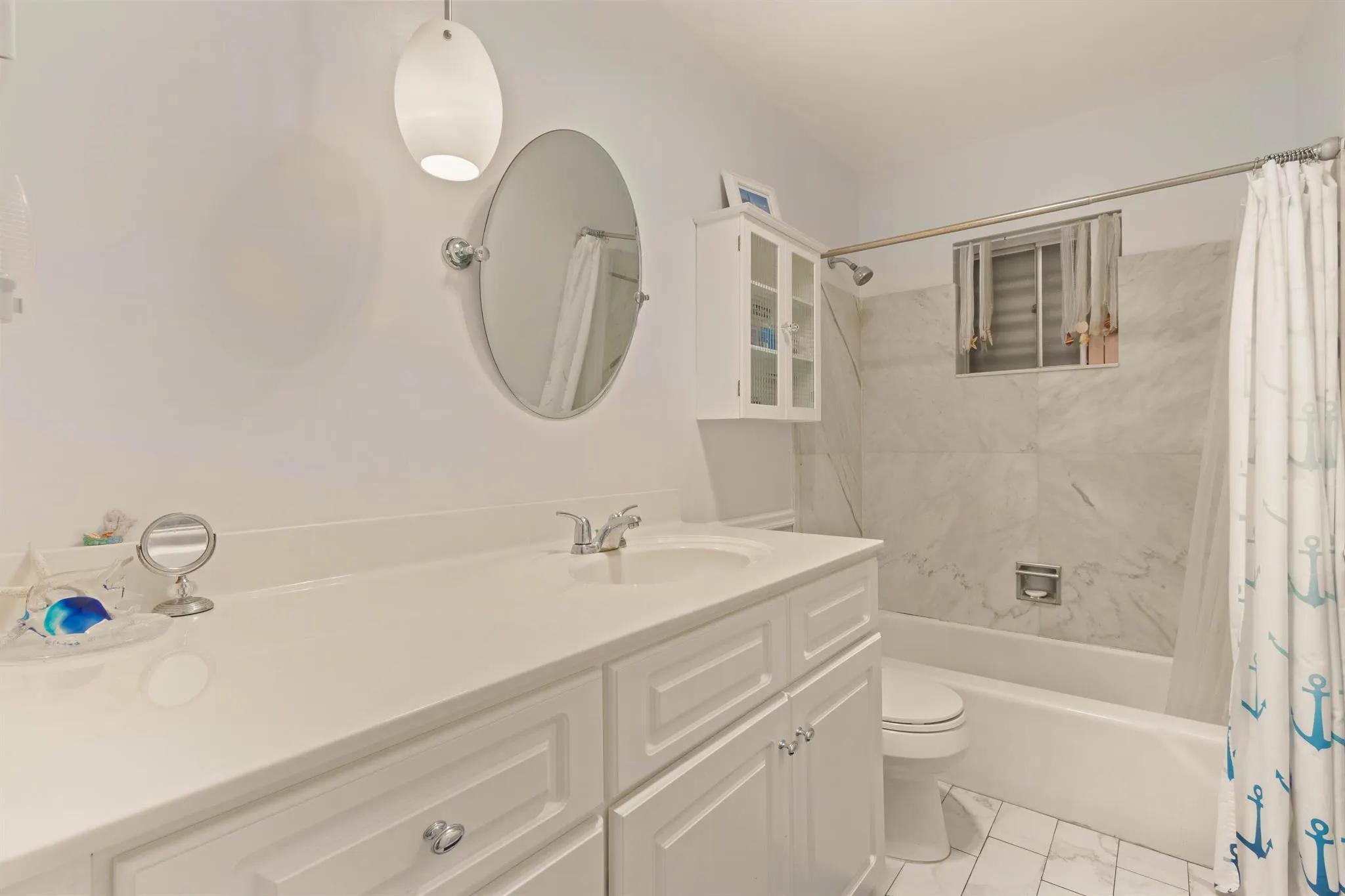 1198 Hillsboro Mile, #128