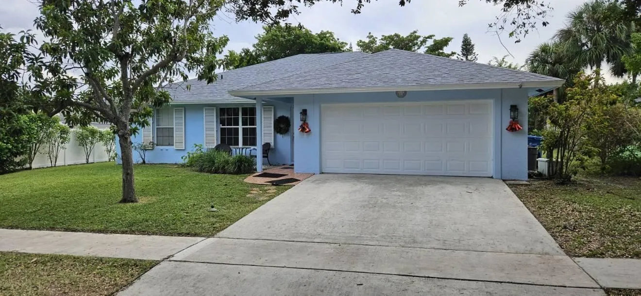 946 Julia Heights Drive