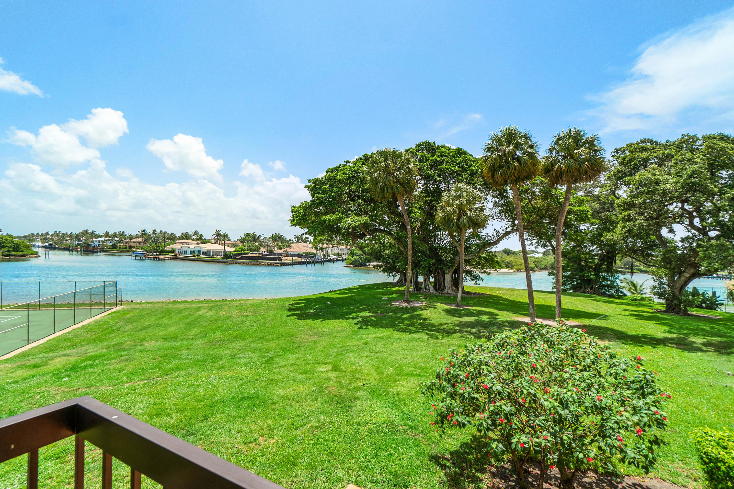 374 Golfview Road, #205