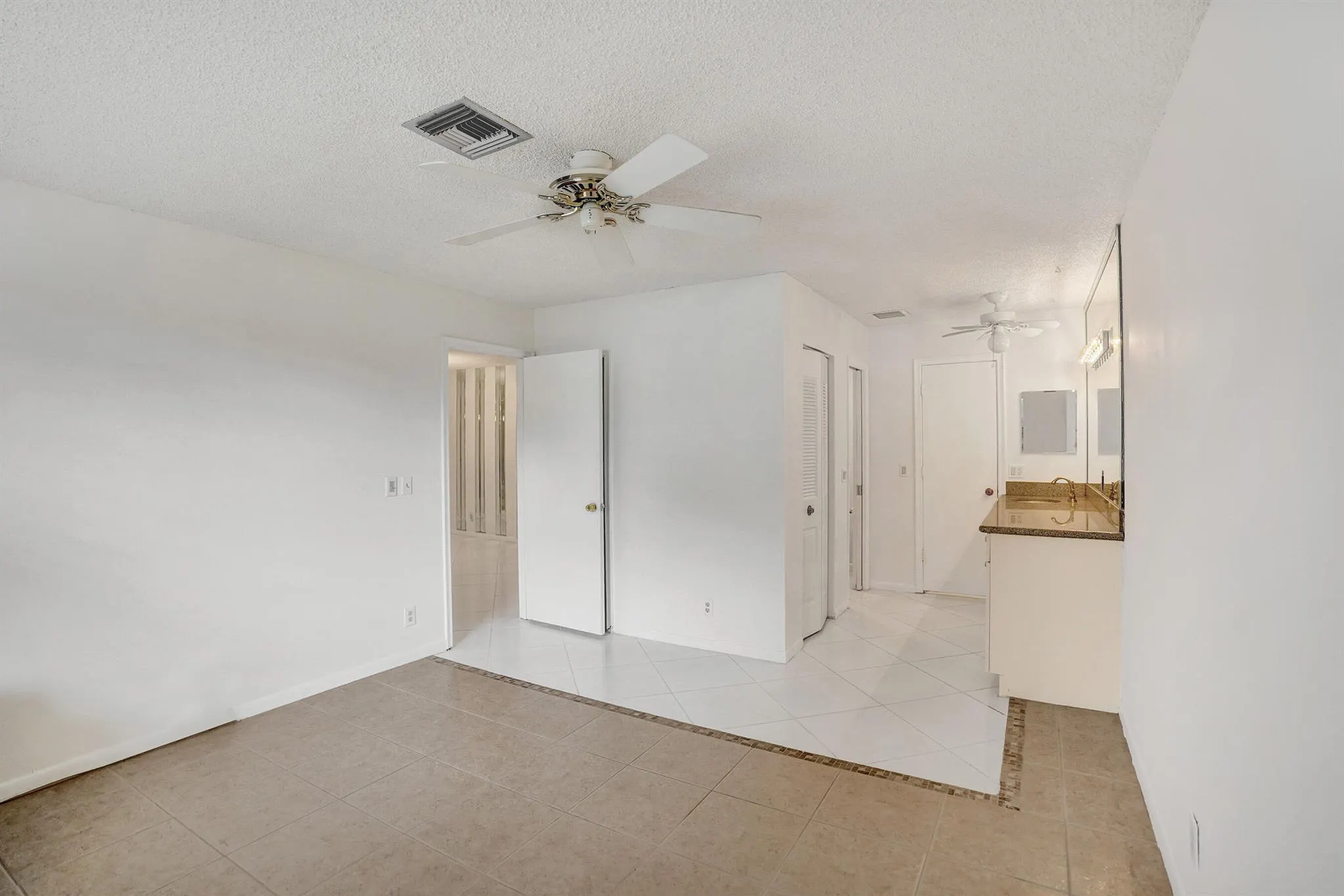 1260 NW 20th Avenue, #203