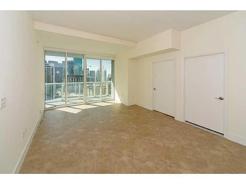 253 NE 2nd Street, #2710