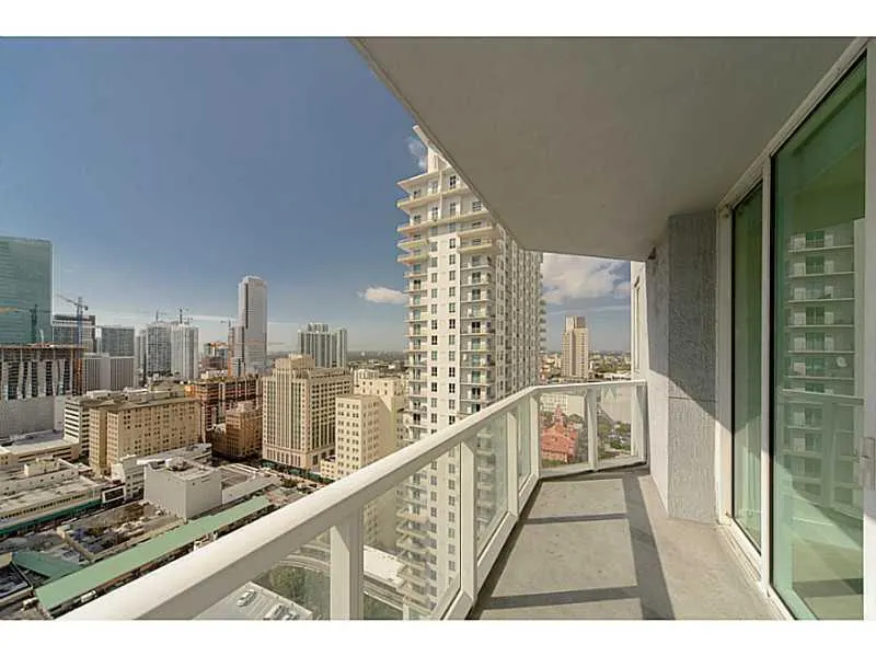 253 NE 2nd Street, #2710