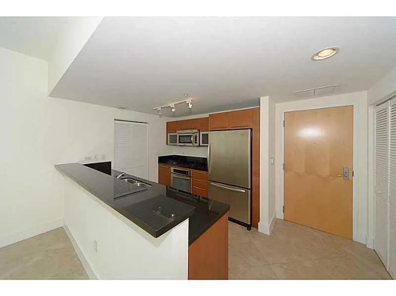 253 NE 2nd Street, #2710