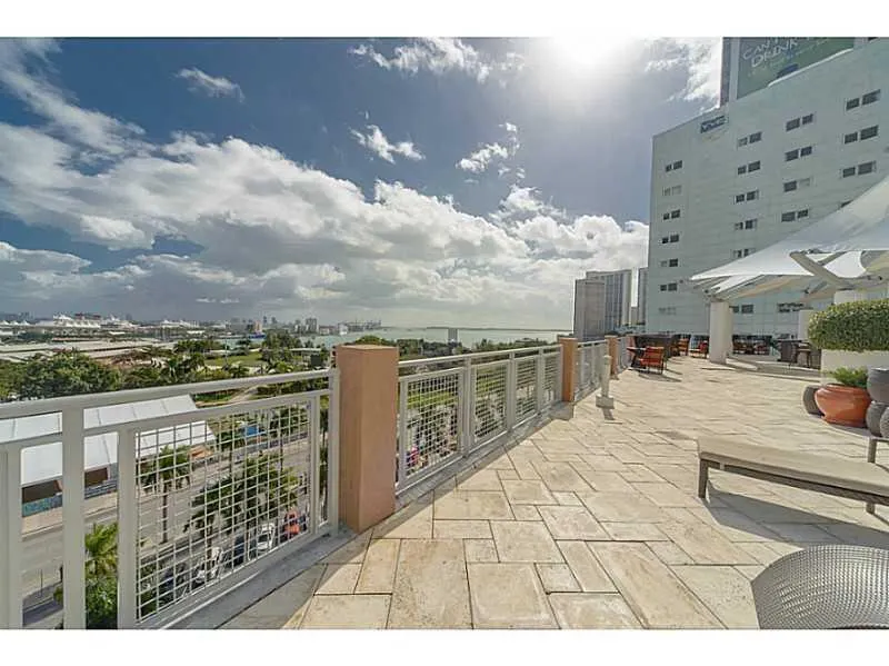 253 NE 2nd Street, #2710