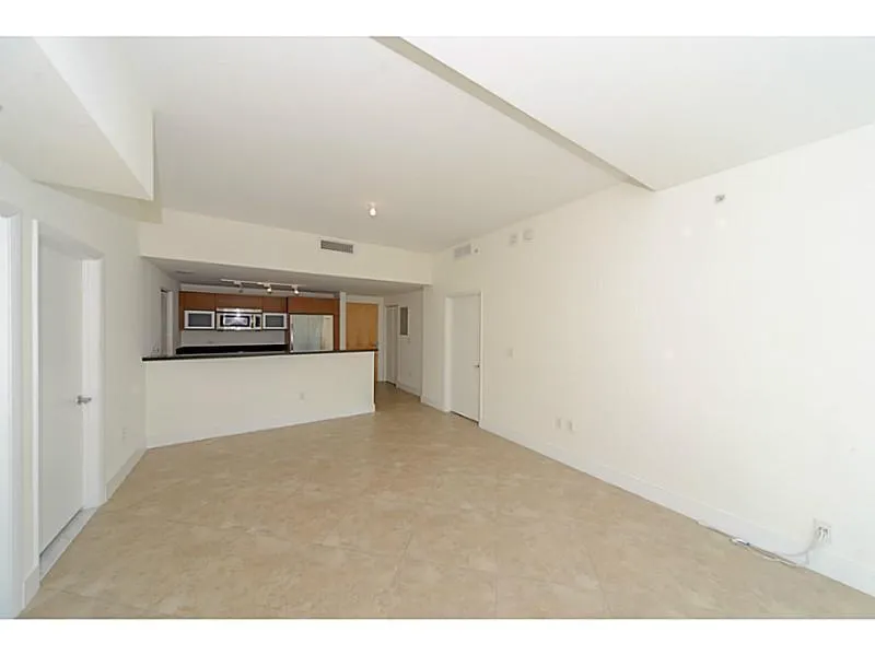 253 NE 2nd Street, #2710