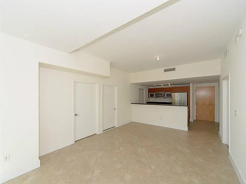 253 NE 2nd Street, #2710