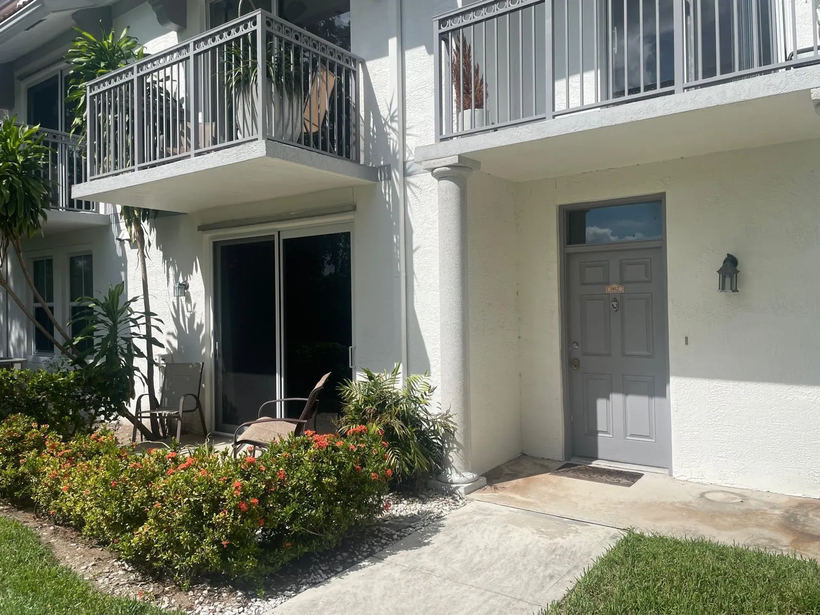 2044 Alta Meadows Lane, #1812