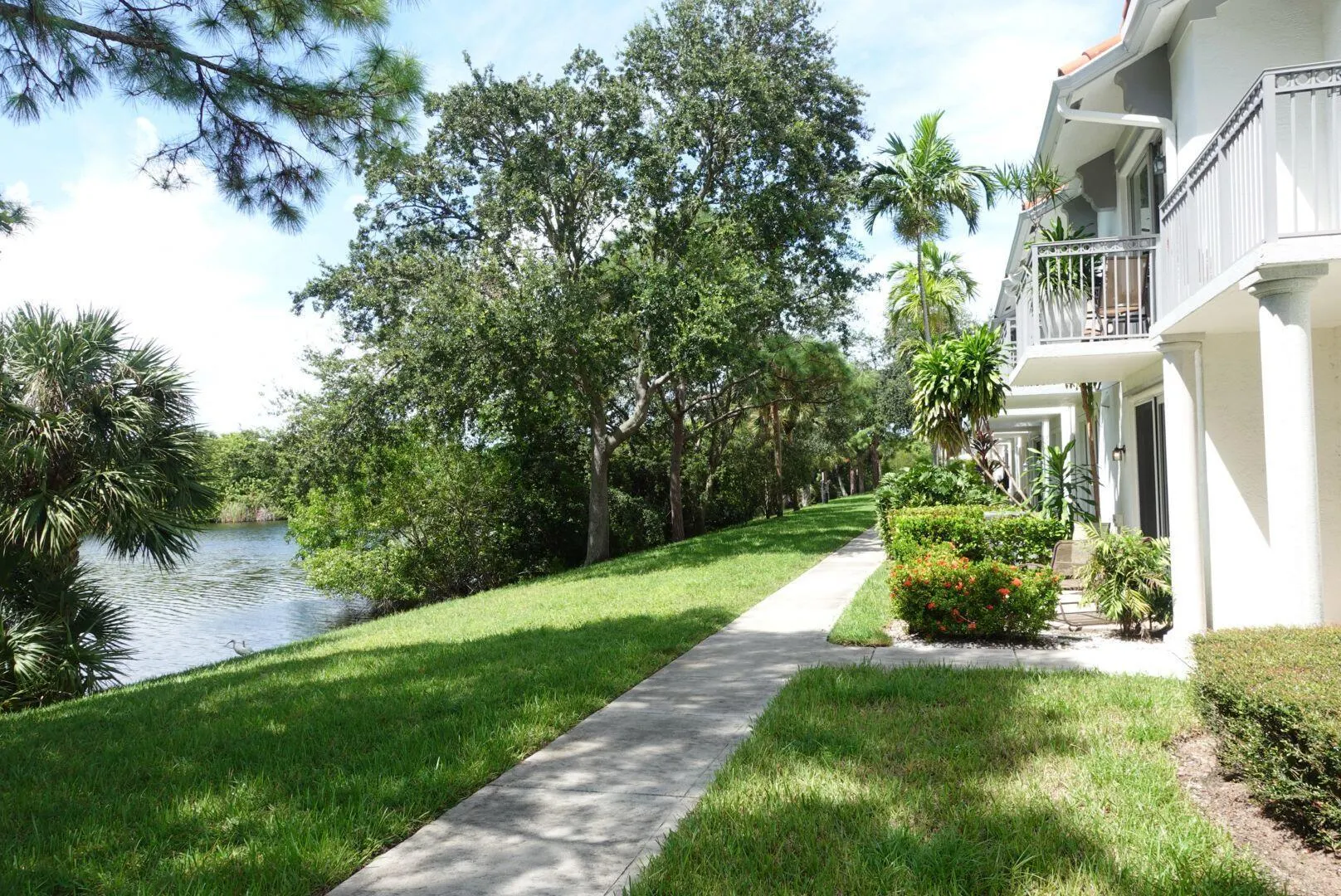 2044 Alta Meadows Lane, #1812