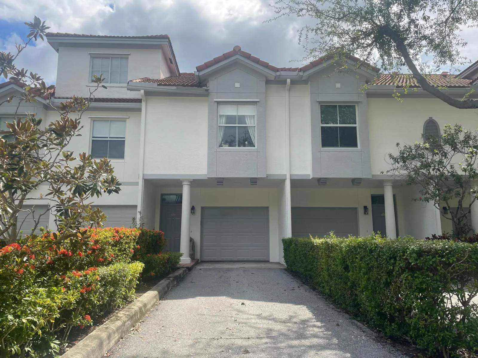 2044 Alta Meadows Lane, #1812