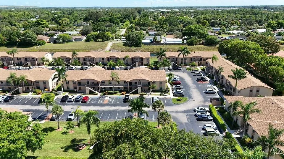 9480 Boca Cove Circle, #416