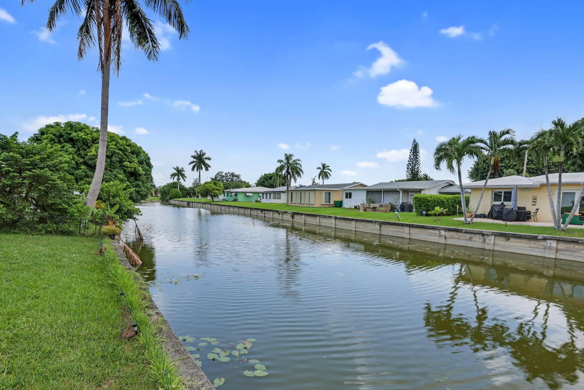 4914 NW 52 Street