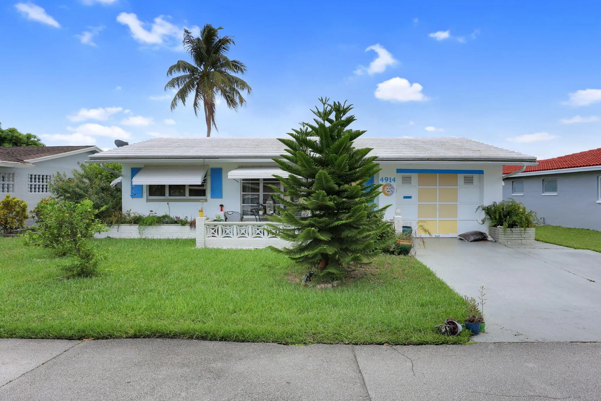 4914 NW 52 Street