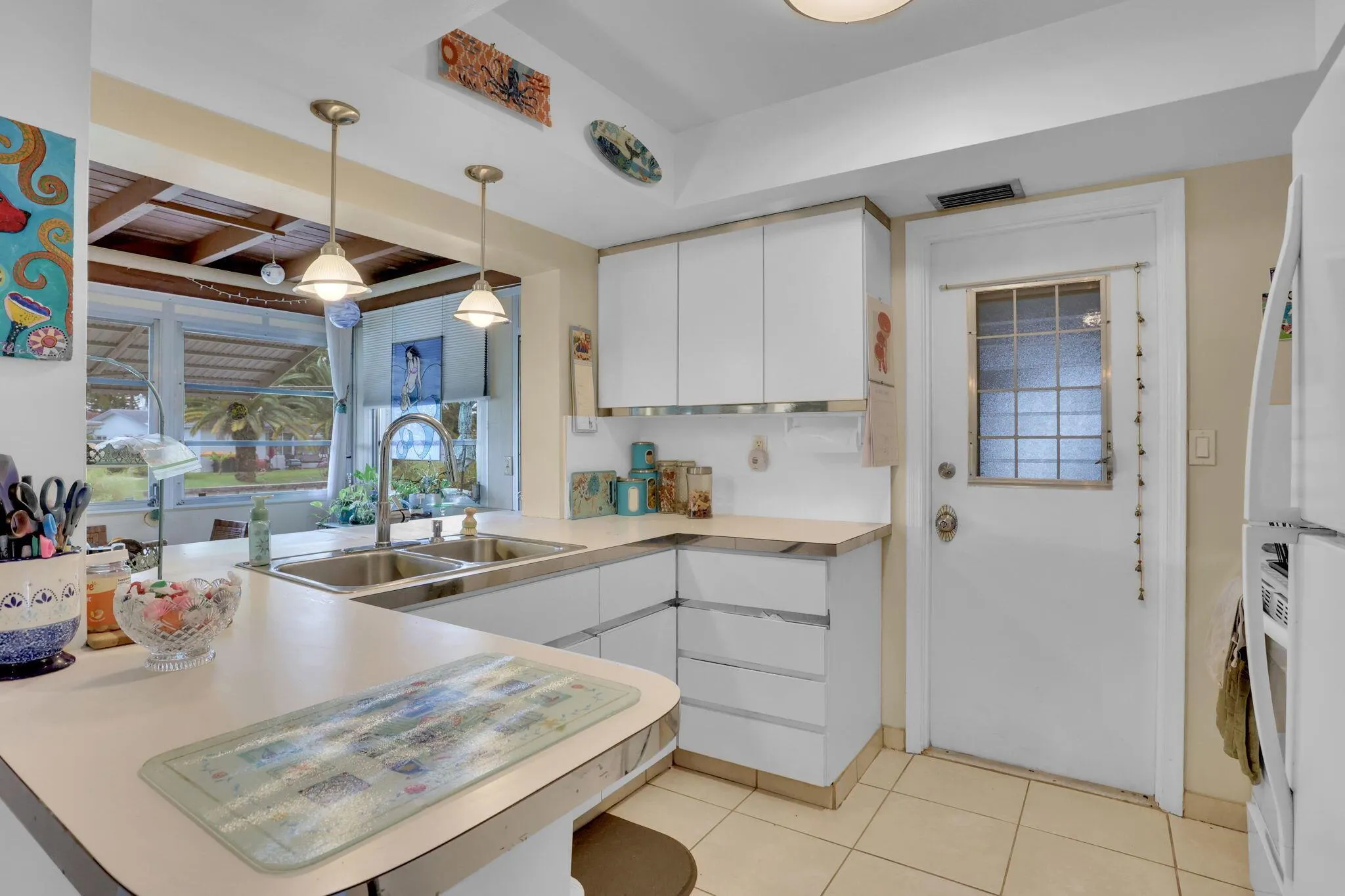 4914 NW 52 Street