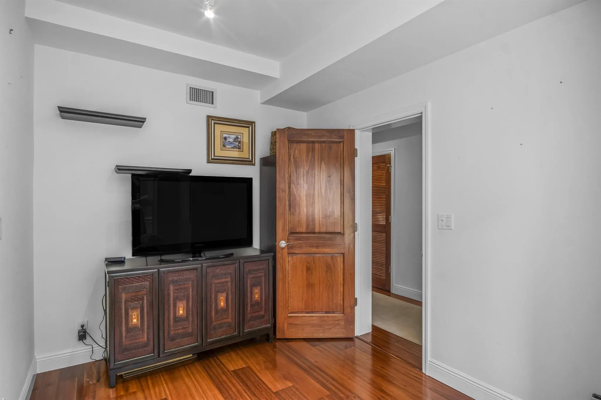 730 Greensward Court, #105-J