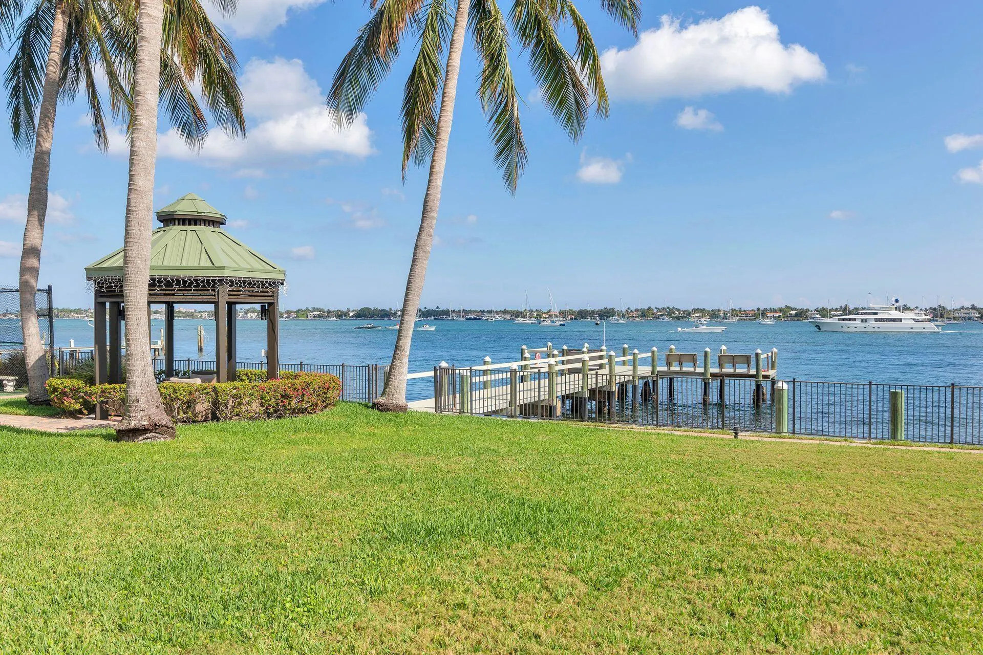 5200 N Flagler Drive, #1801