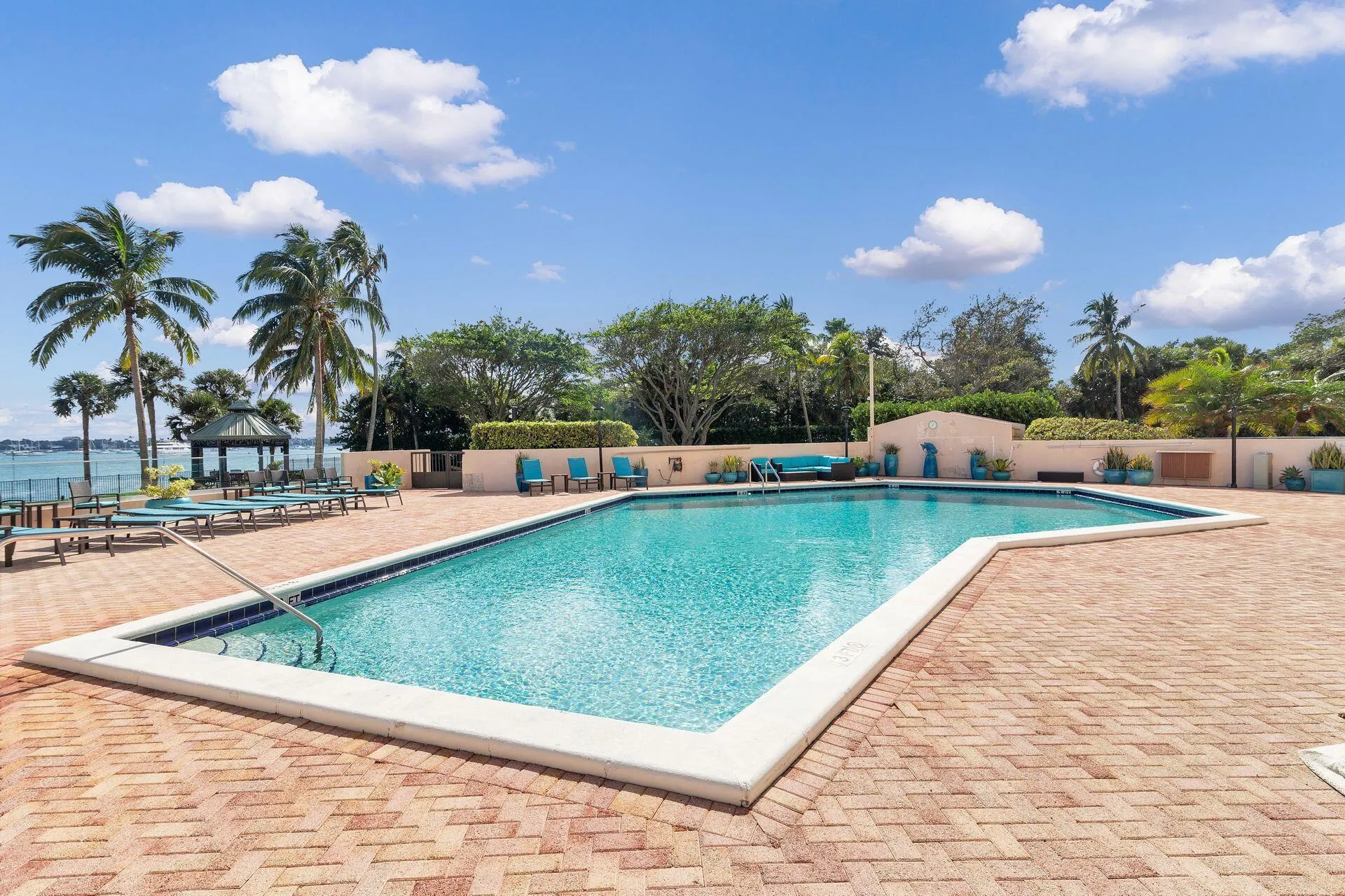 5200 N Flagler Drive, #1801