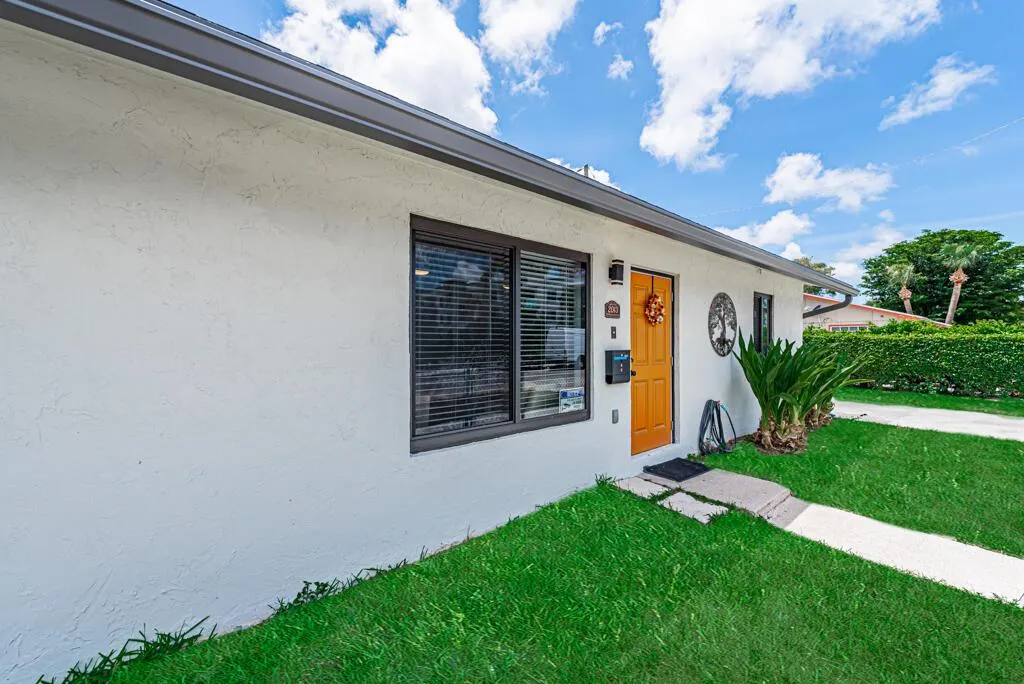 2015 Wilkins Avenue