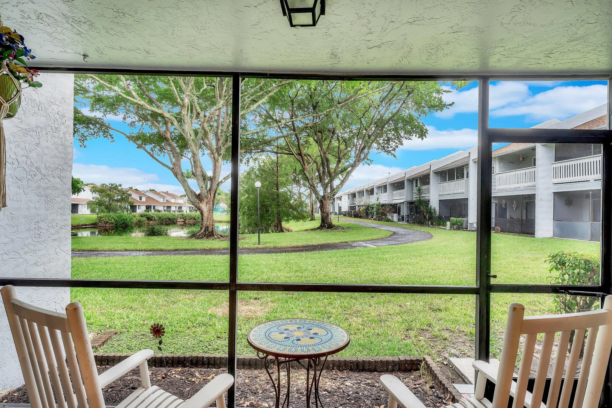 1627 Woodbridge Lakes Circle