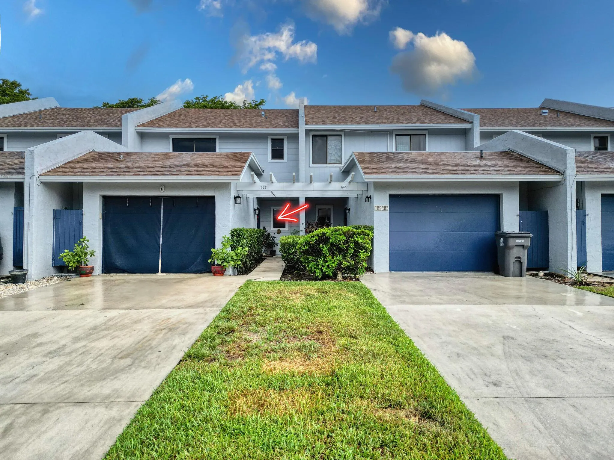 1627 Woodbridge Lakes Circle