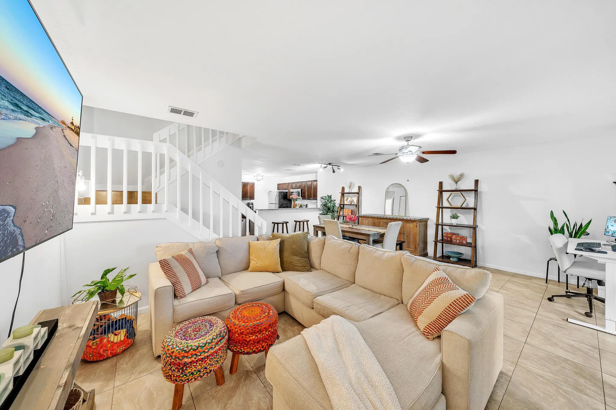 1627 Woodbridge Lakes Circle