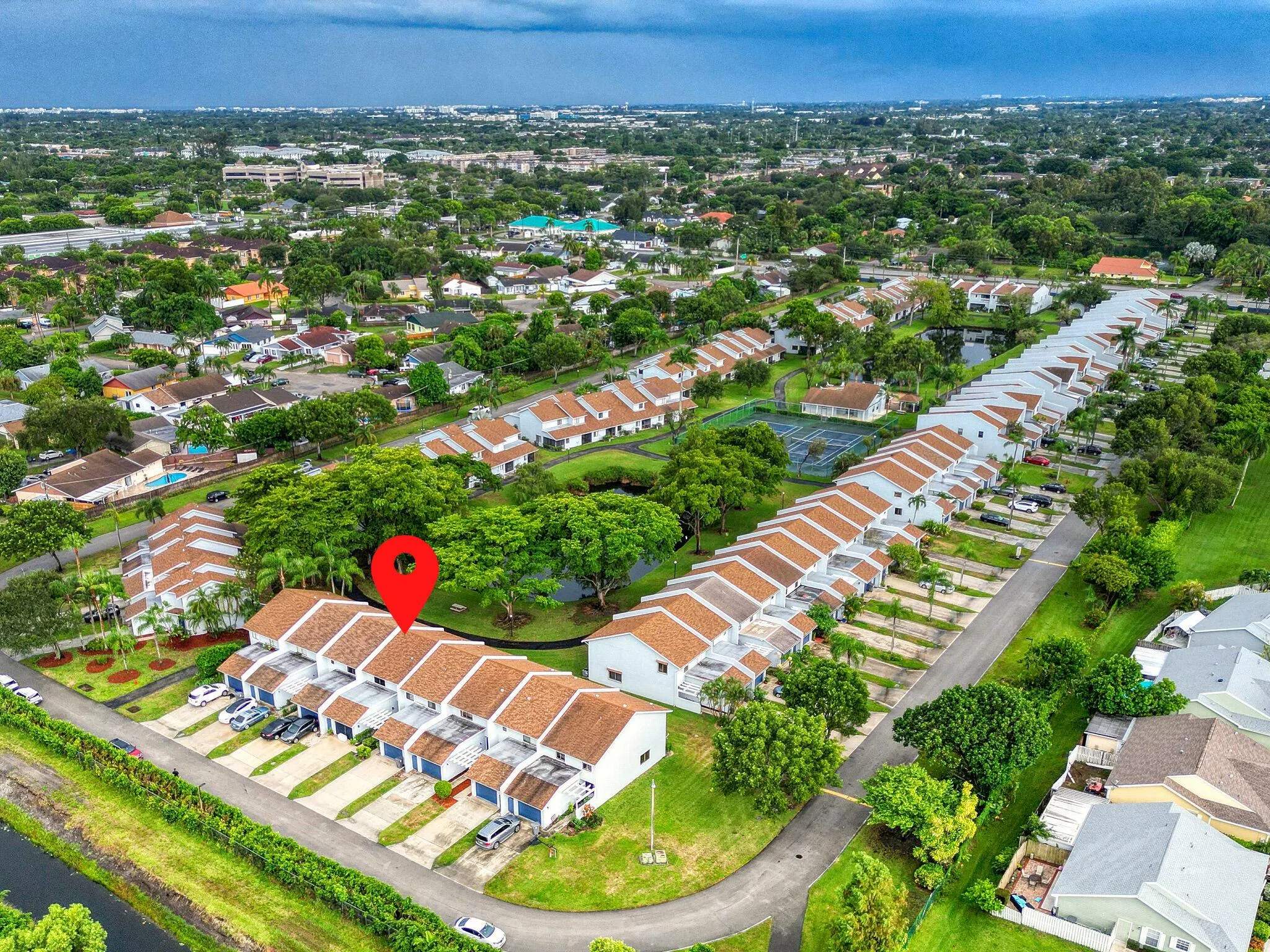 1627 Woodbridge Lakes Circle