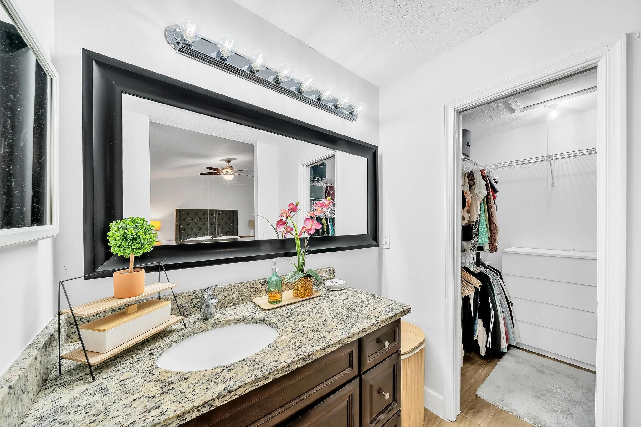 1627 Woodbridge Lakes Circle