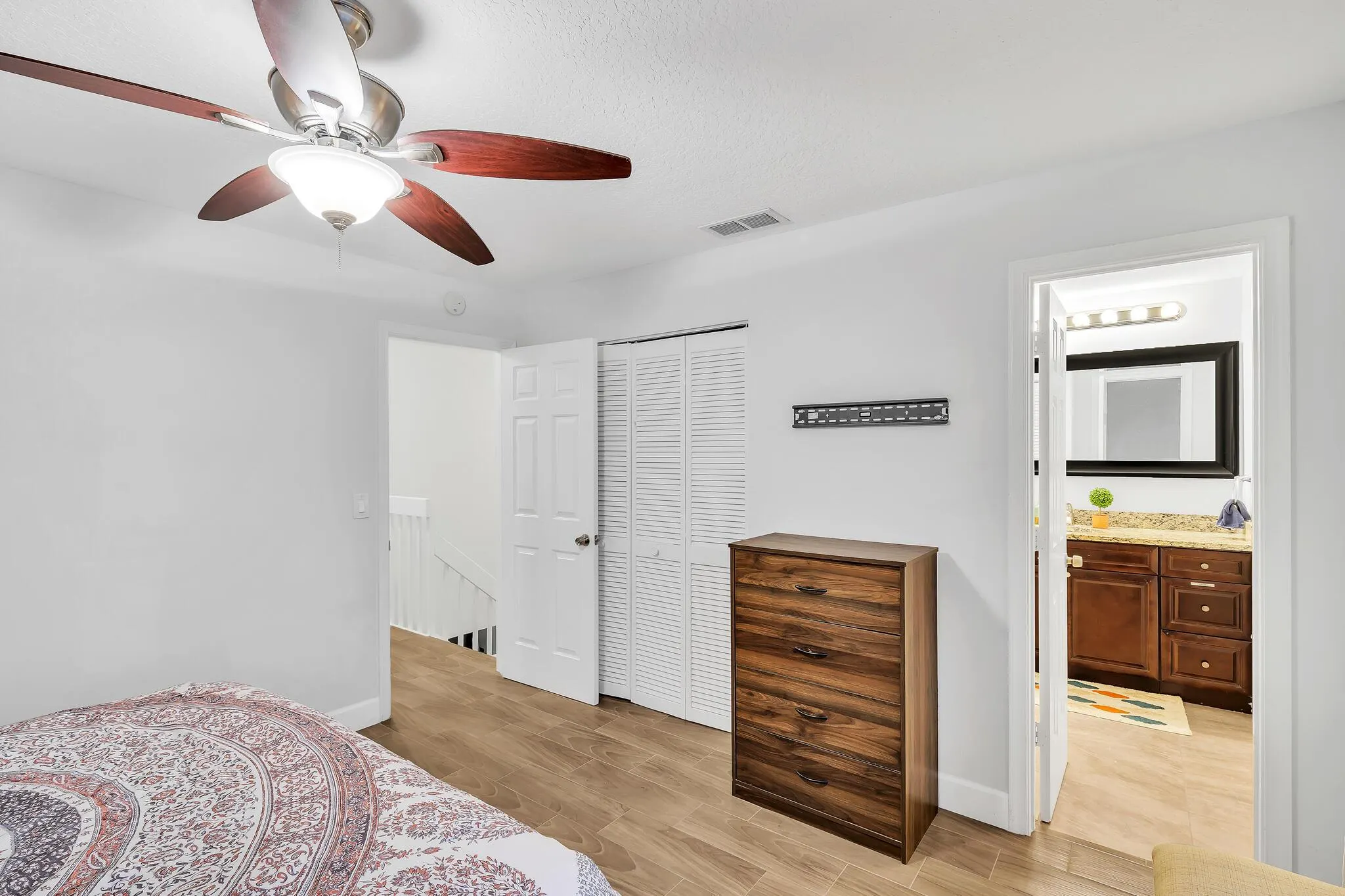 1627 Woodbridge Lakes Circle