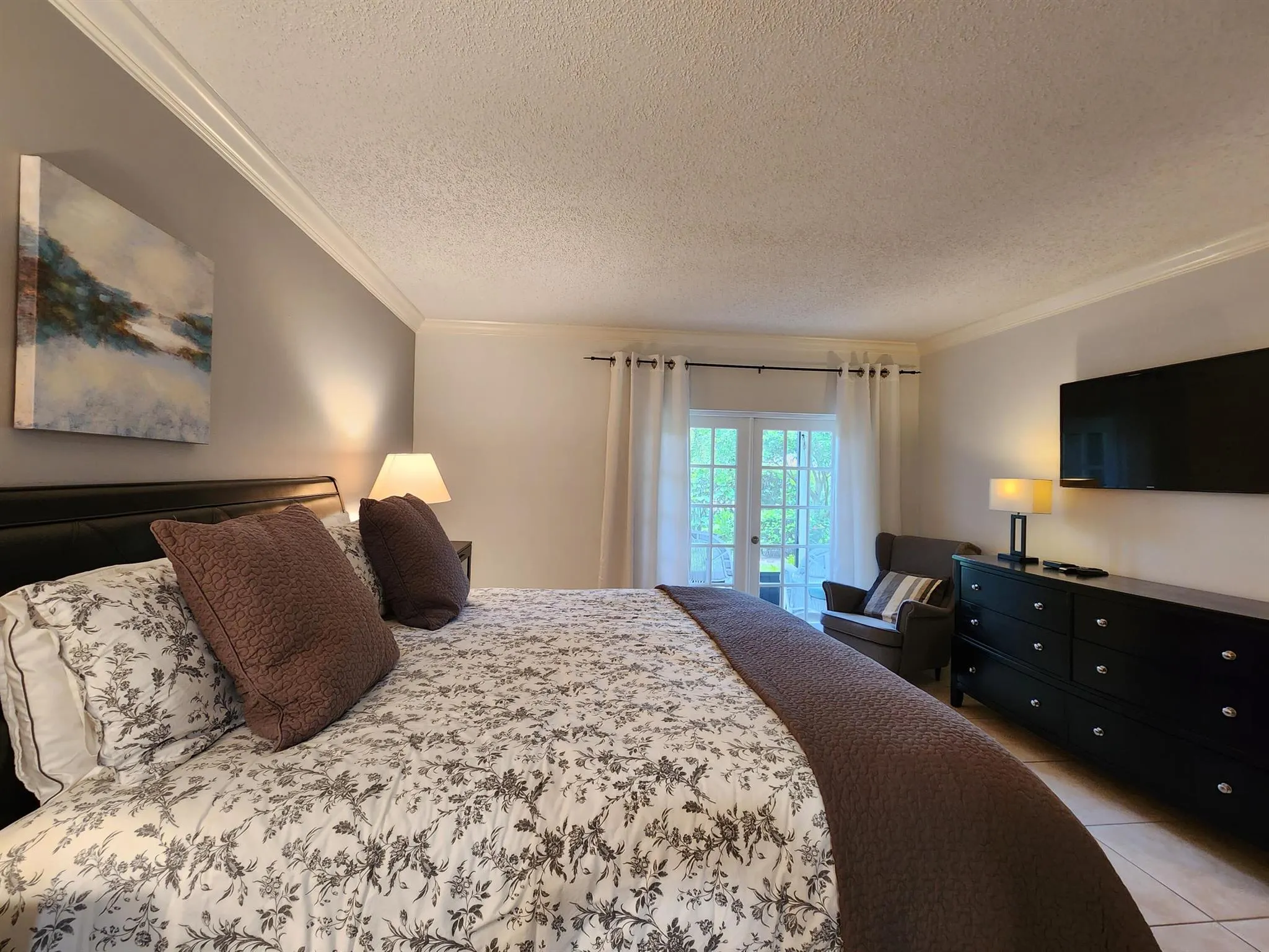 11863 Wimbledon Circle, #402