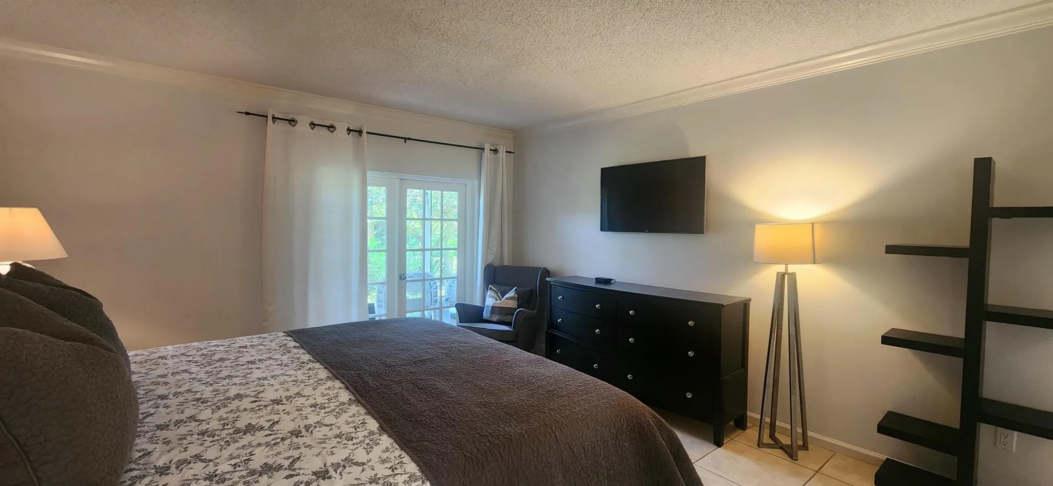 11863 Wimbledon Circle, #402