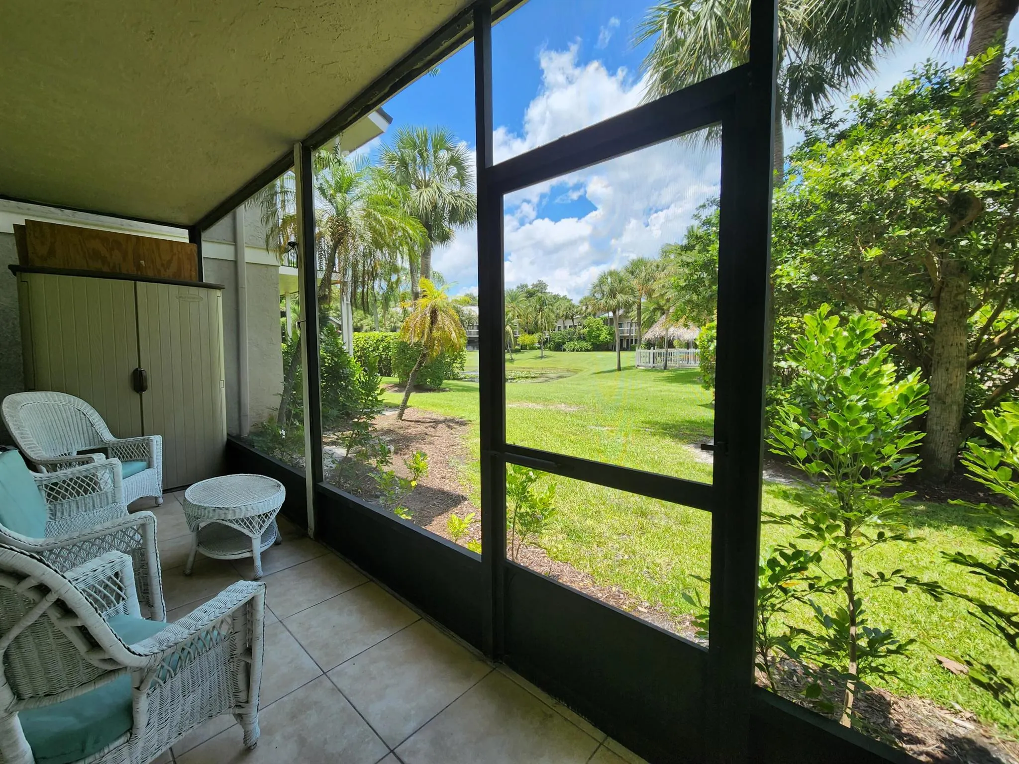 11863 Wimbledon Circle, #402