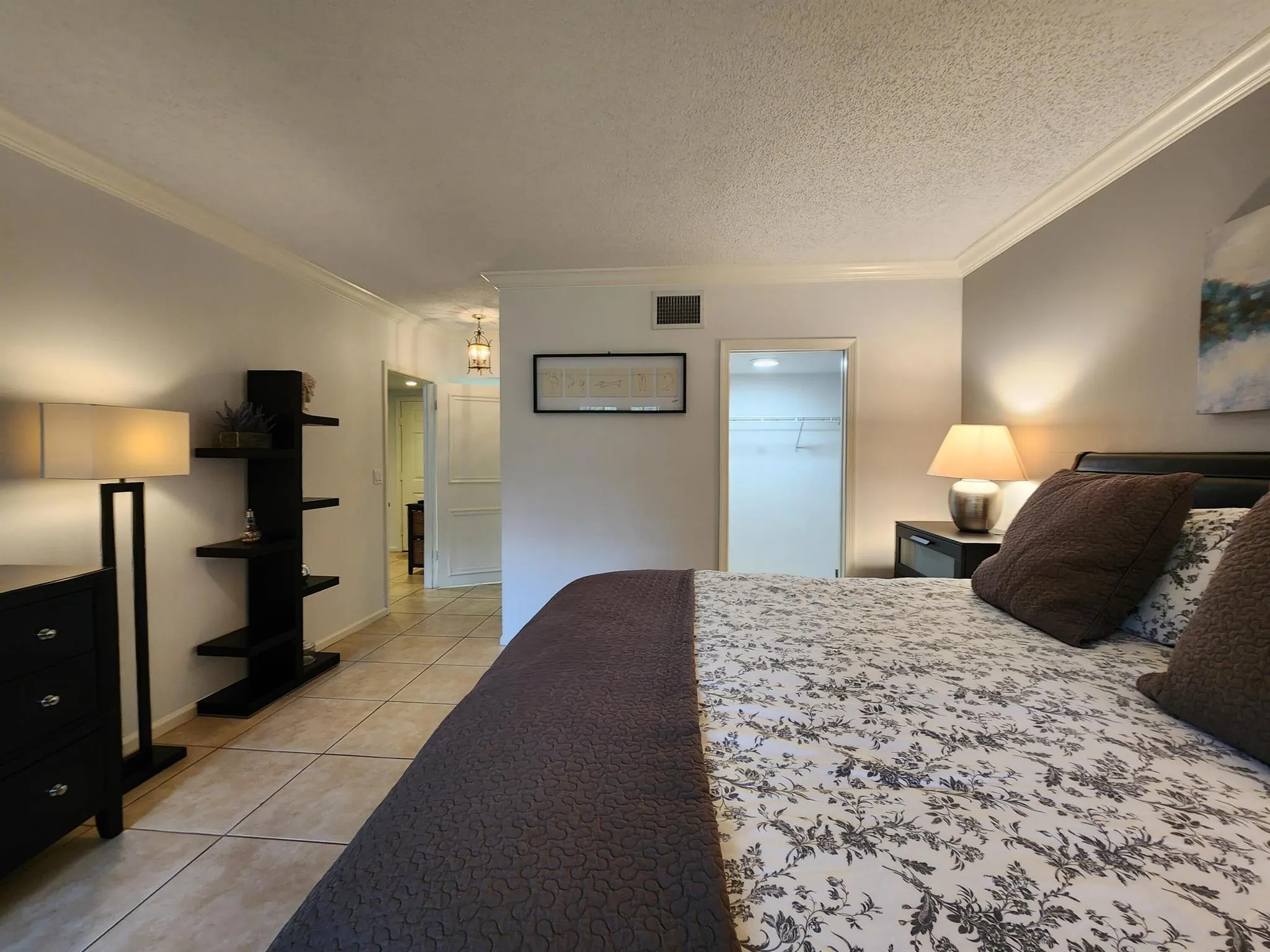 11863 Wimbledon Circle, #402