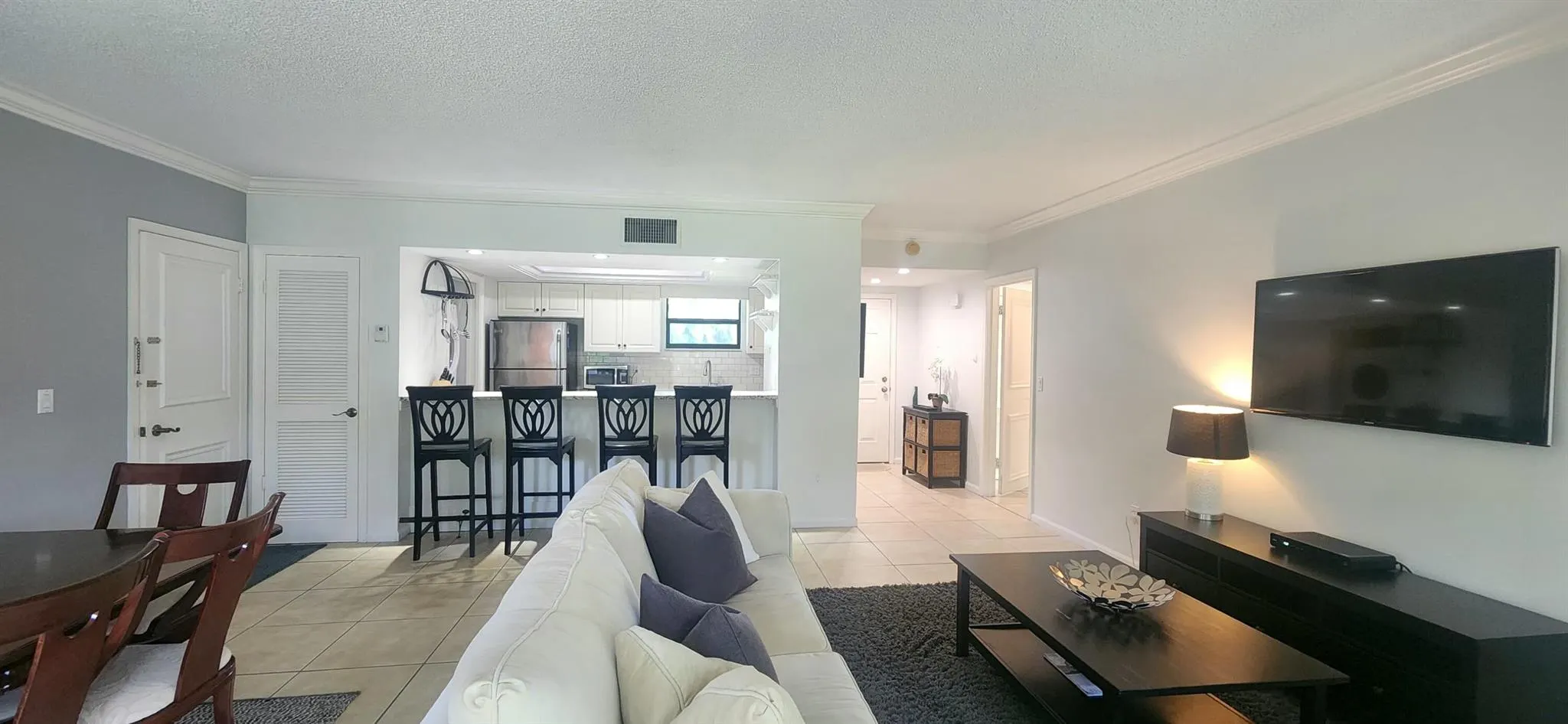 11863 Wimbledon Circle, #402