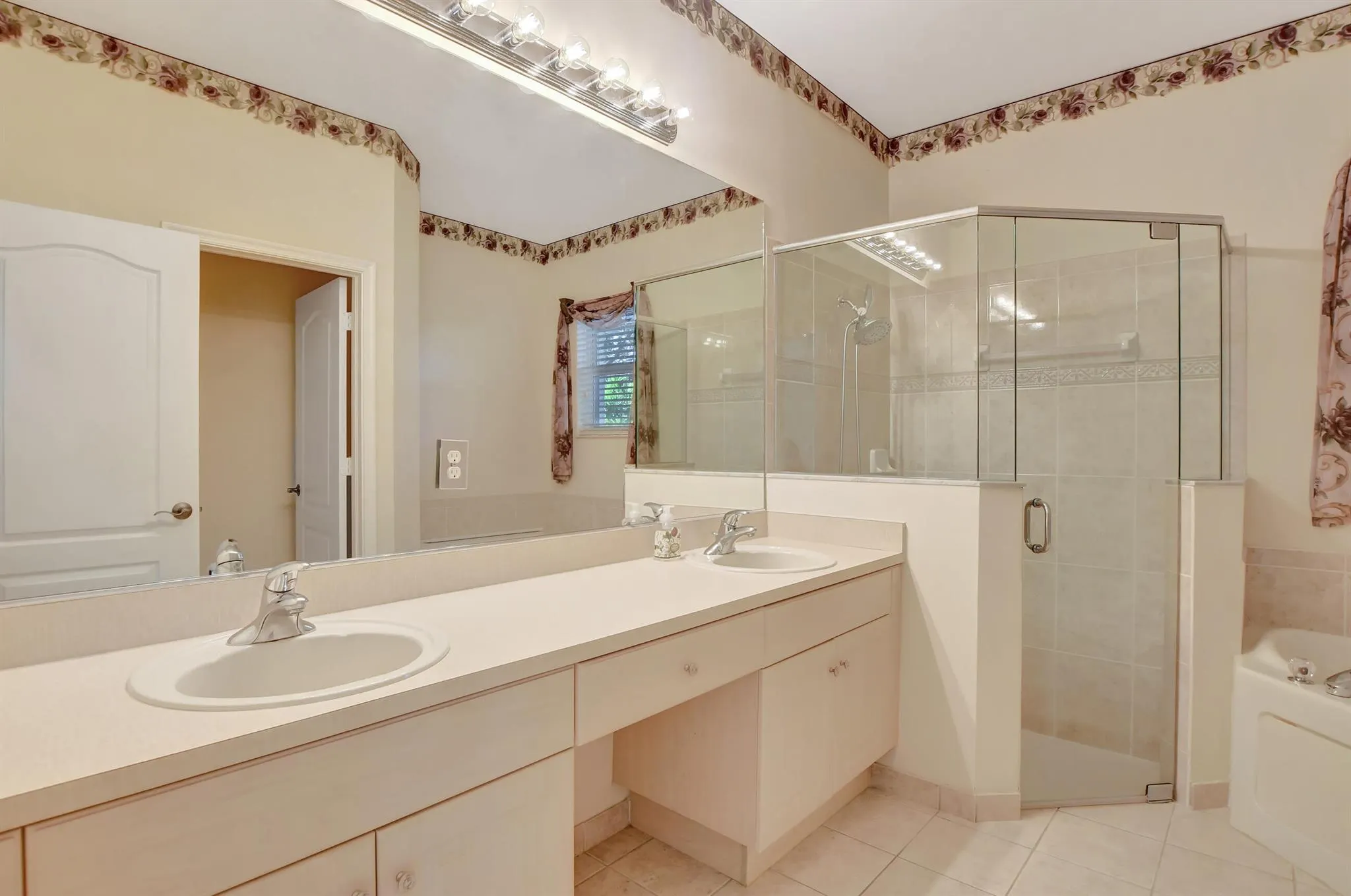 4893 NW 59th Court